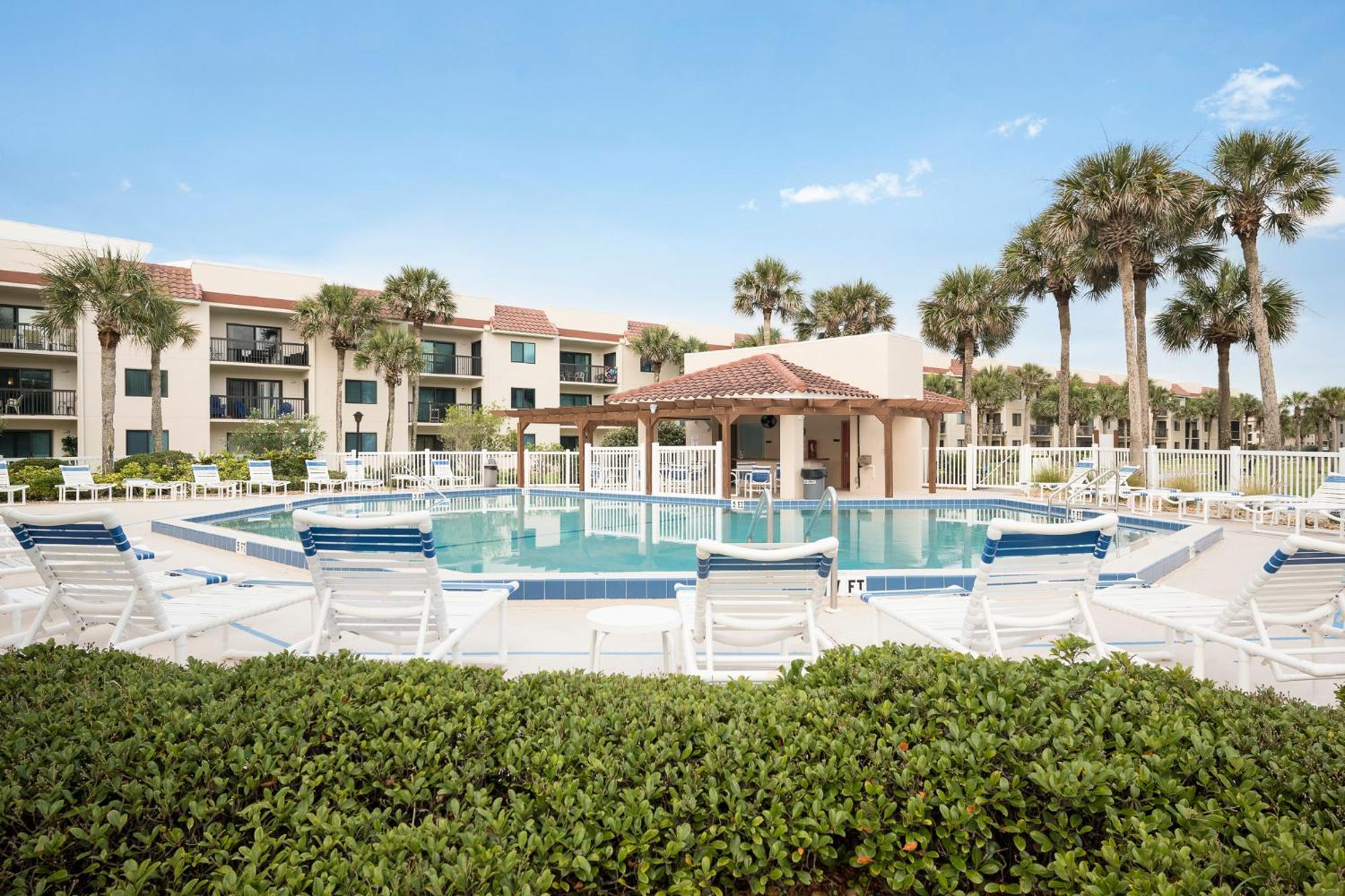 Ocean Village Club Q11 *
