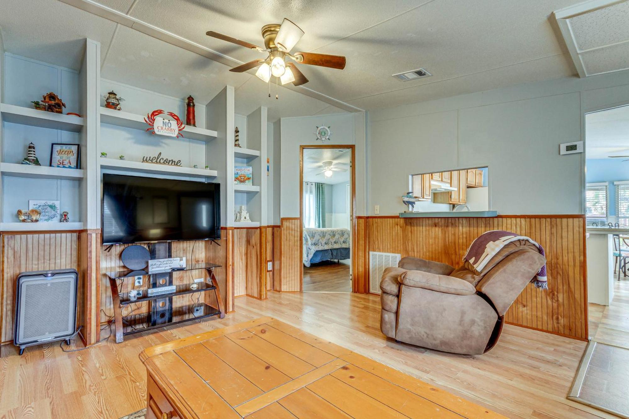 With Private Dock - 7 Mi To Beaches * Pensacola