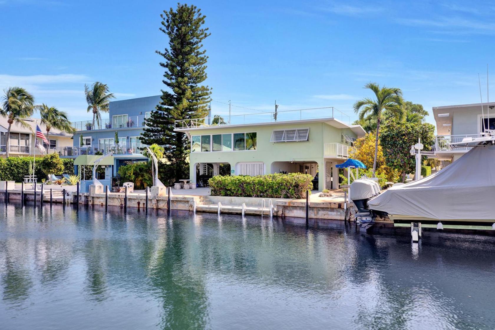 Antigua Place Islamorada