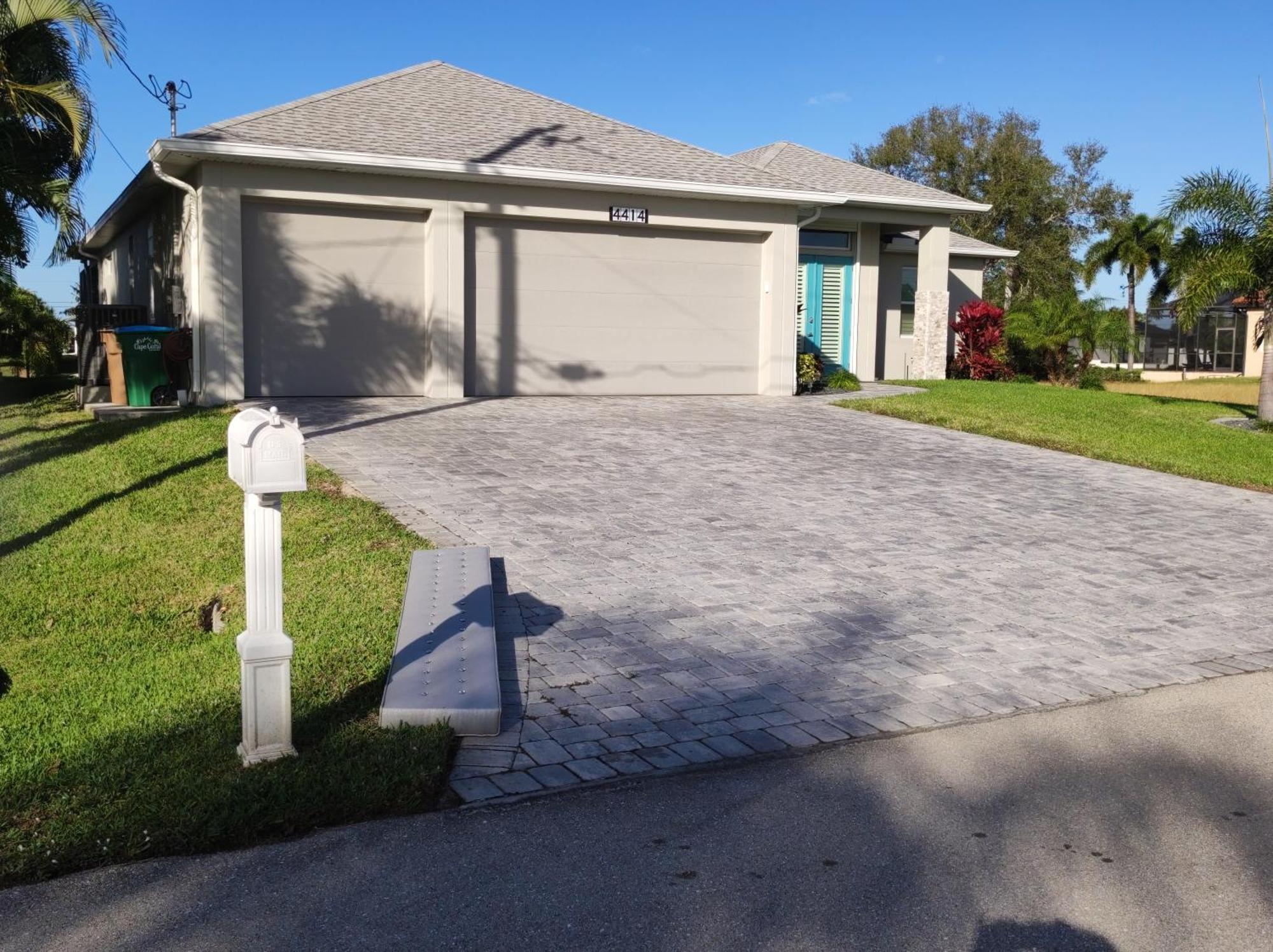 Dandelion Villa Cape Coral