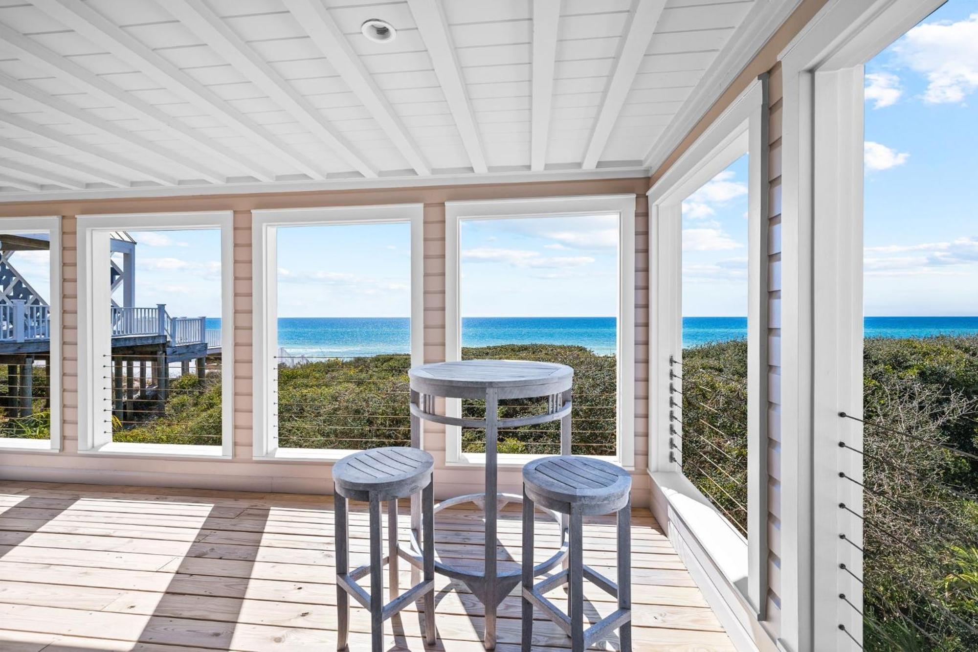 Front Seaside - Outside The Box - 4br 4,5bth *