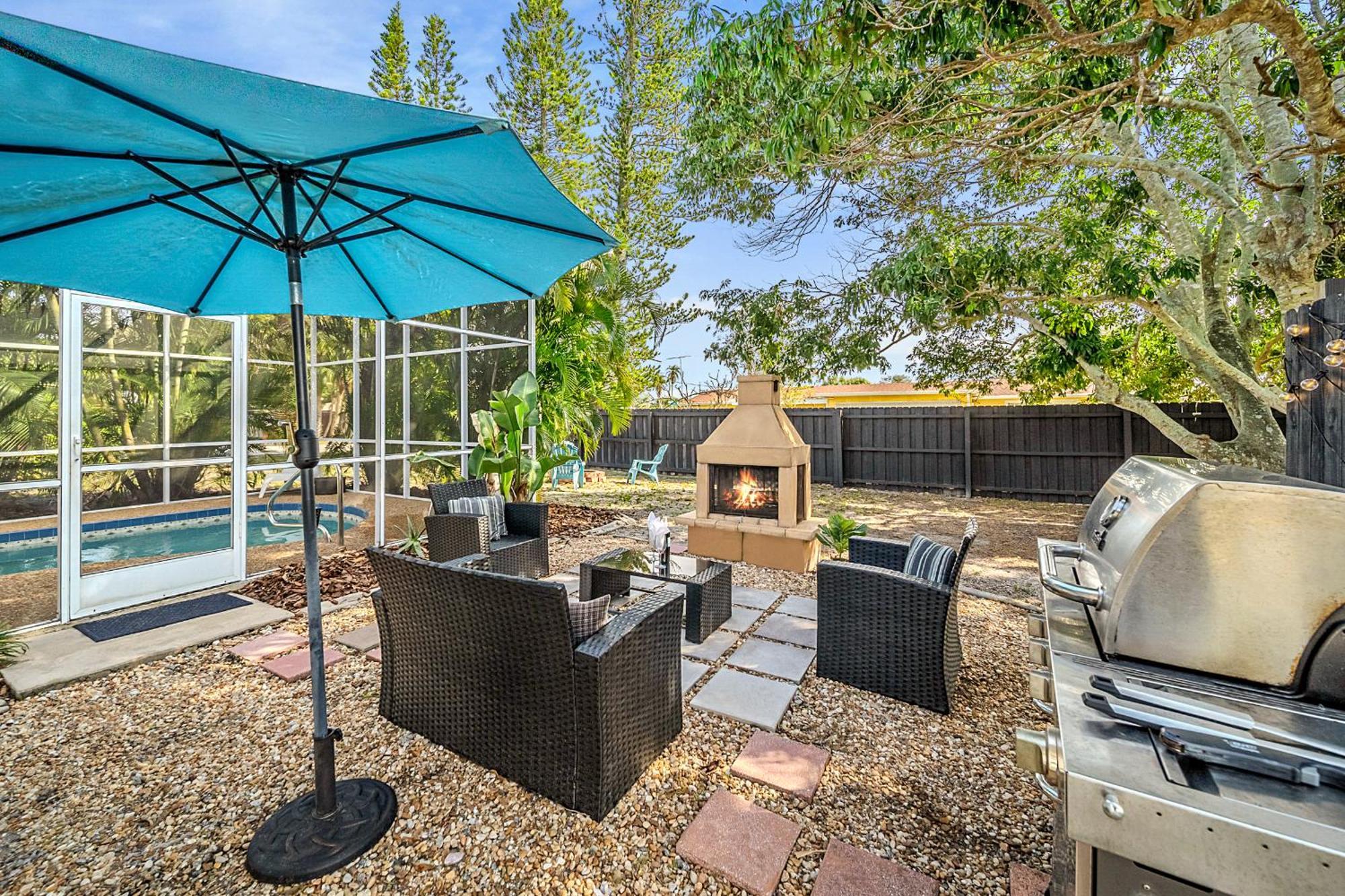 Apartment Beachside Bliss 1 Miles To The With Heated Pool *
