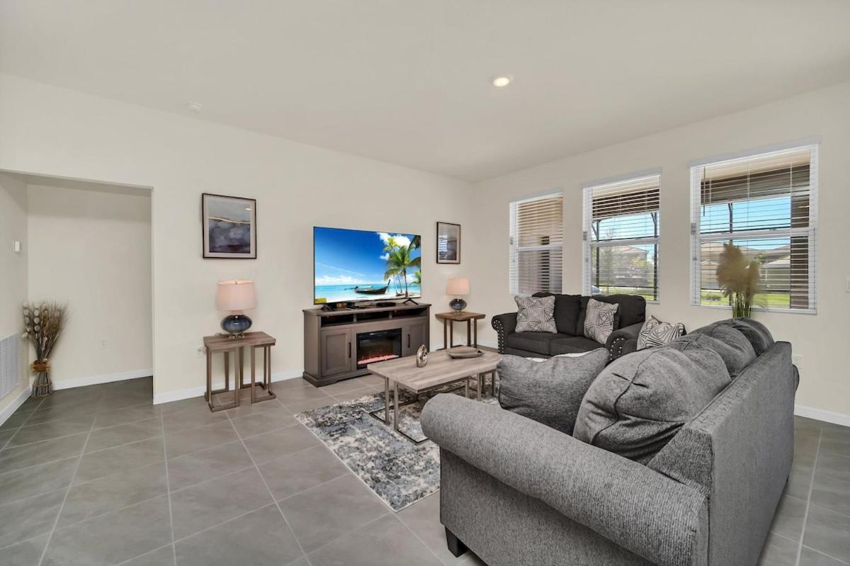 Exclusive 7br By W Private Pool Holiday home Davenport