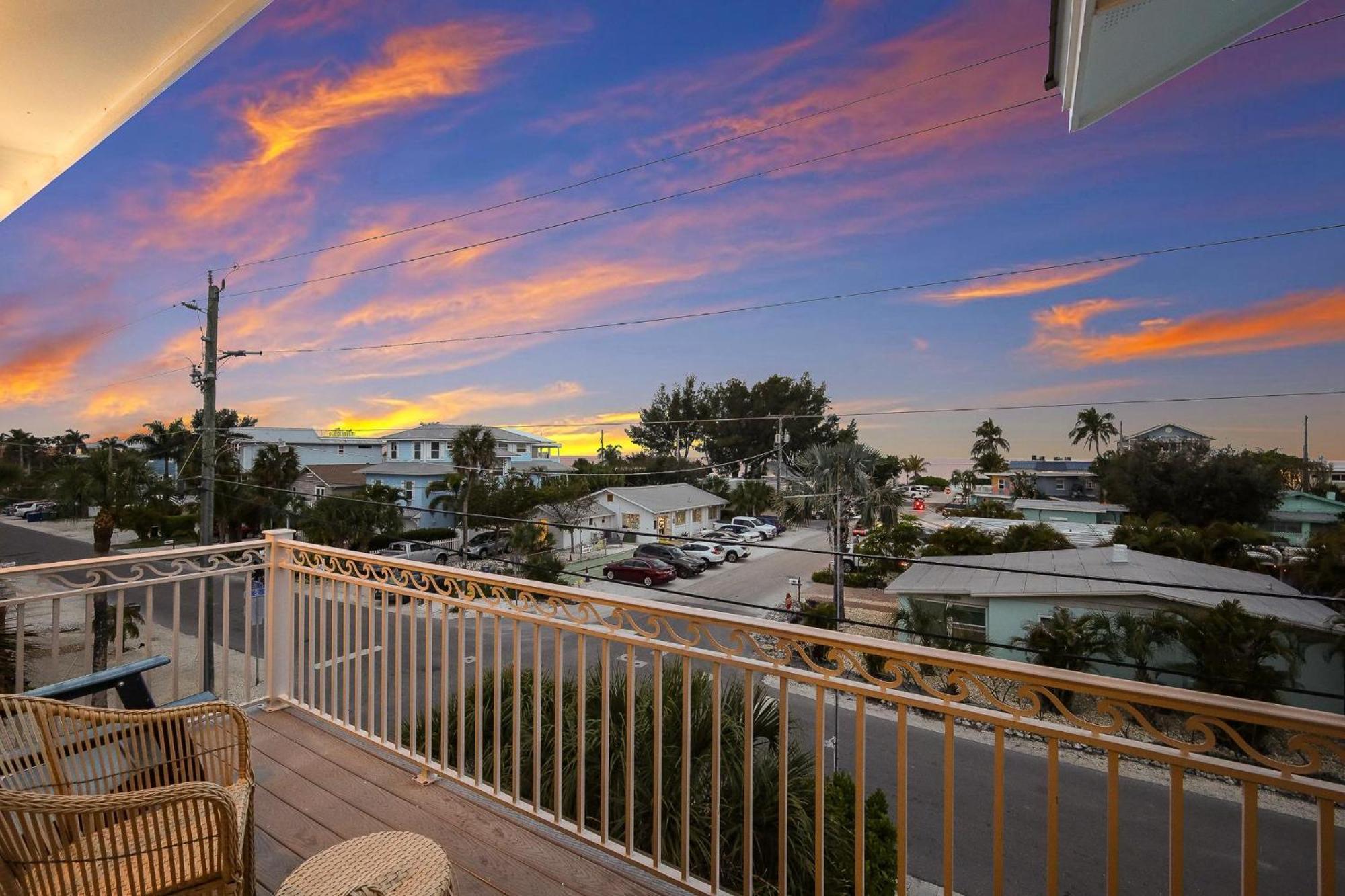 Seaside Escape * Bradenton Beach