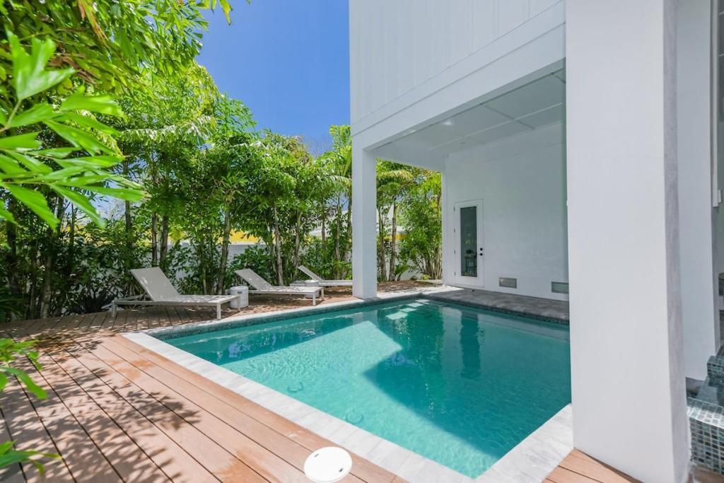 Mariners Crossing - Stunning Luxury W Gulf Views From Every Rooftop Deck Poolspa * Bradenton Beach