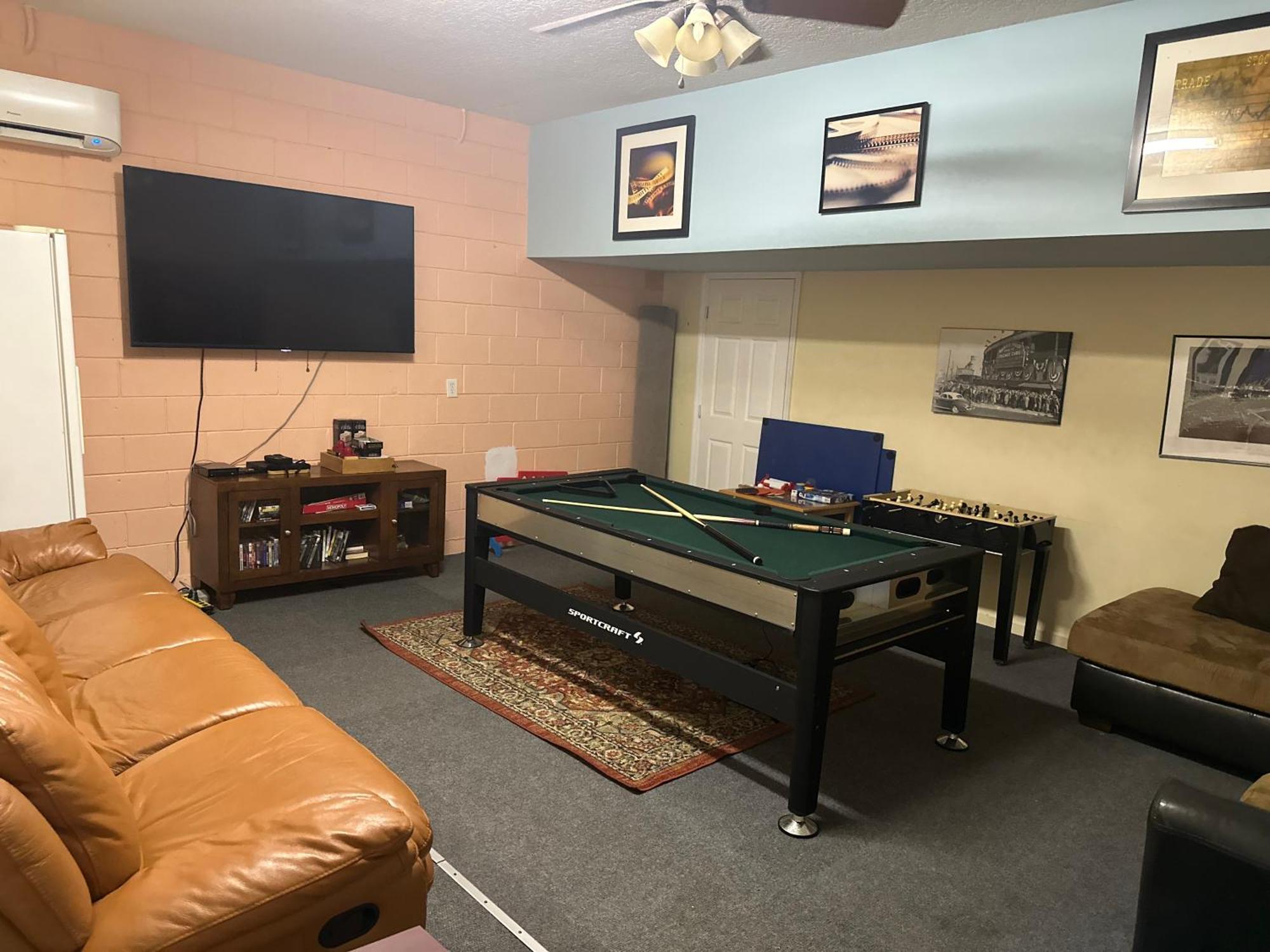 Group Friendly 8br With Private Pool 5 Miles To *