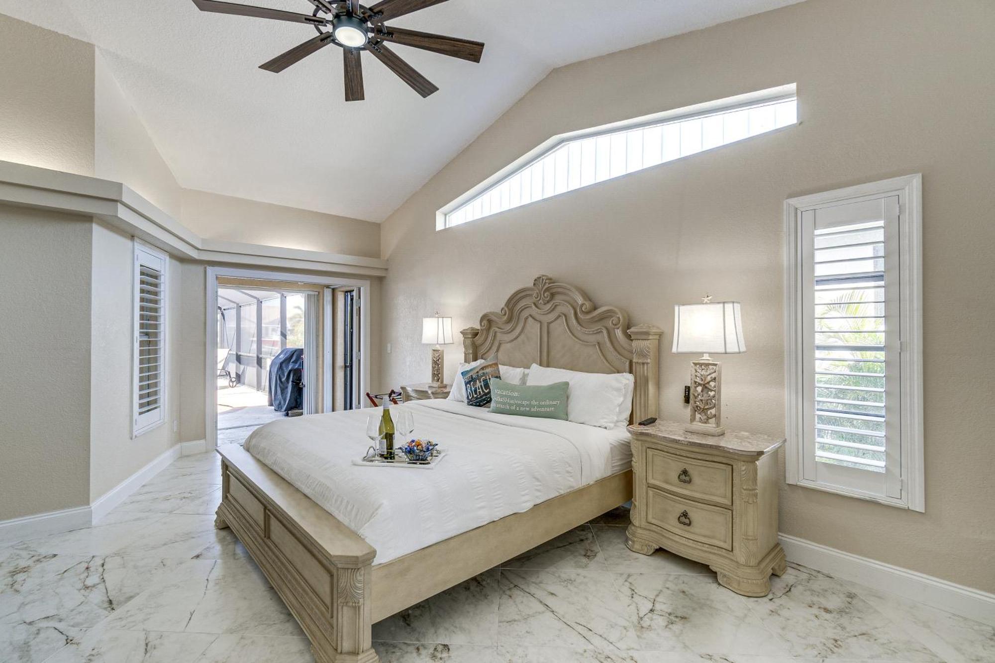 Luxe Waterfront Oasis With Dock, Heated Pool And Spa! *