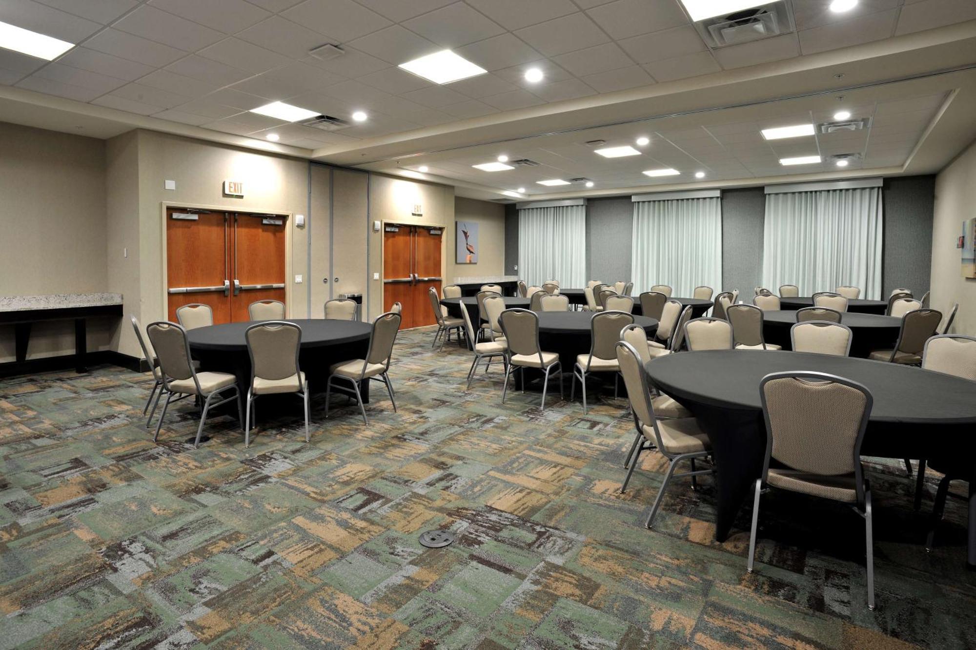 Dello Ft Lauderdale Airport, Tapestry Collection By Hilton Dania Beach