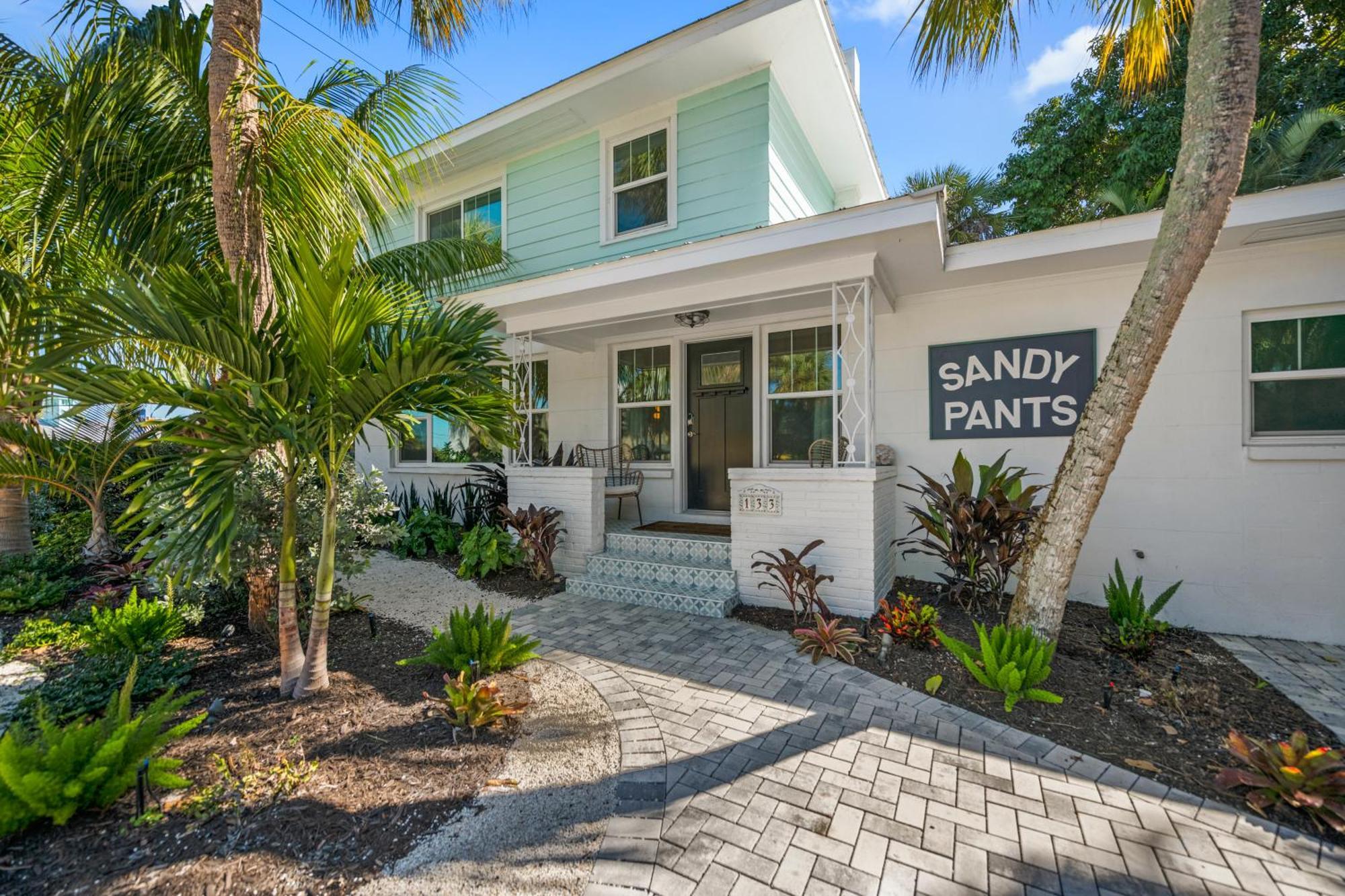 Sandy Pants - Designer Chic Steps To Backyard Oasis W Heated Pool Holiday home
