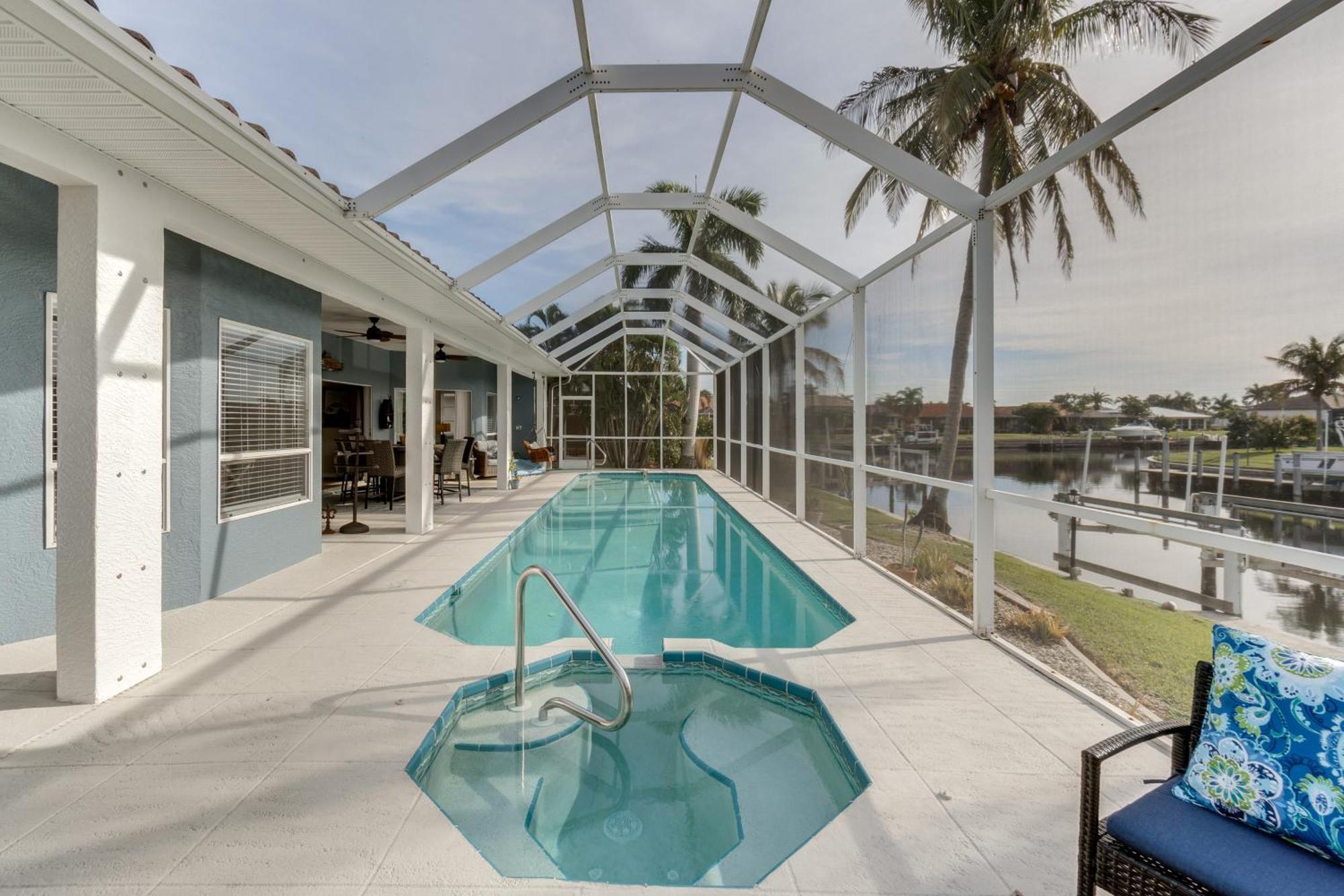 With Private Pool Steps To Canal! * Punta Gorda