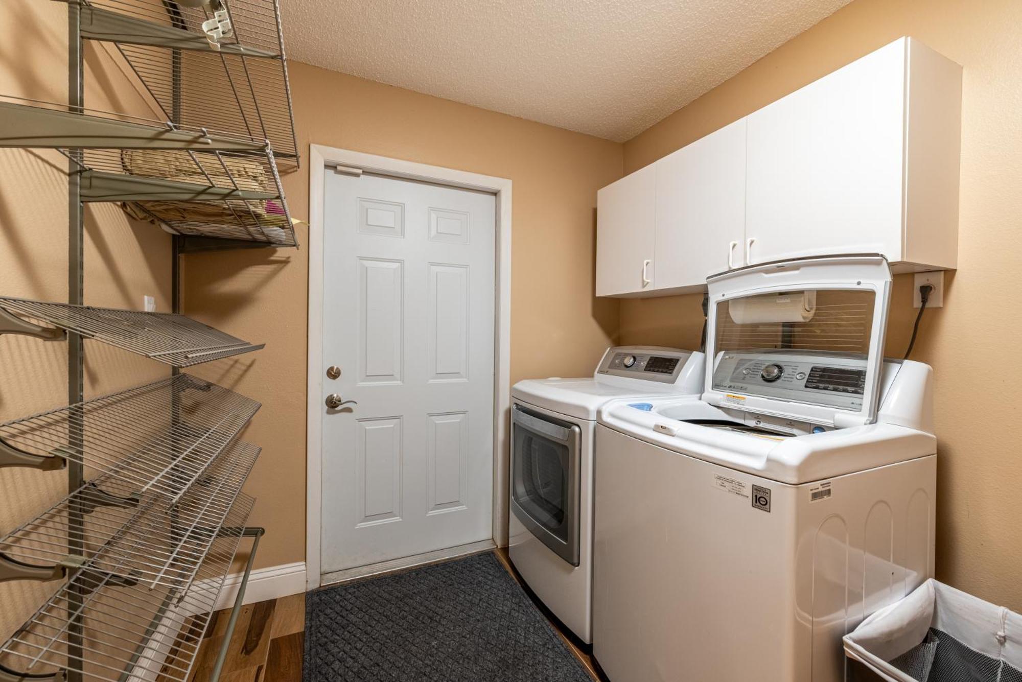 Holiday home The Farm House! Spacious Private Pool With Grill And Fully Stocked Kitchen! Bradenton