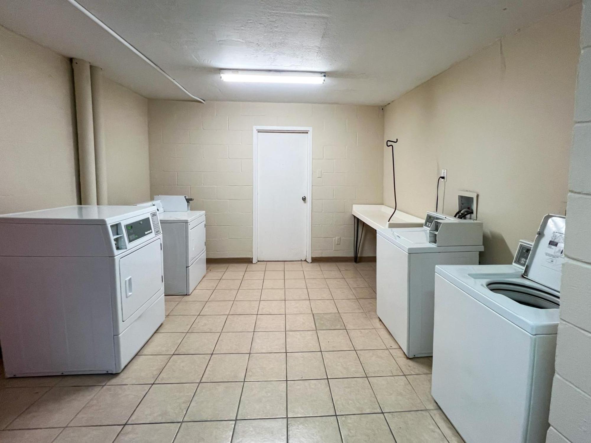 Apartment Beachfront - Perfect Location - Free Chairs *