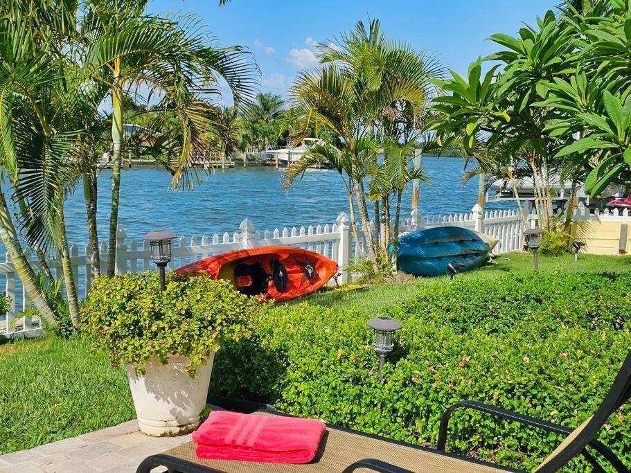 Holiday home Irb Surf House Waterfront Oasis+ Sunshine +fun Kayaks