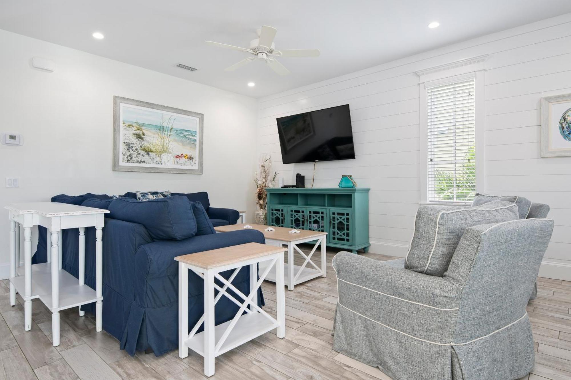 Ocean Star! 7 Bdrms, 7 Baths! Beaches Less Than 5min Walk To Beach!