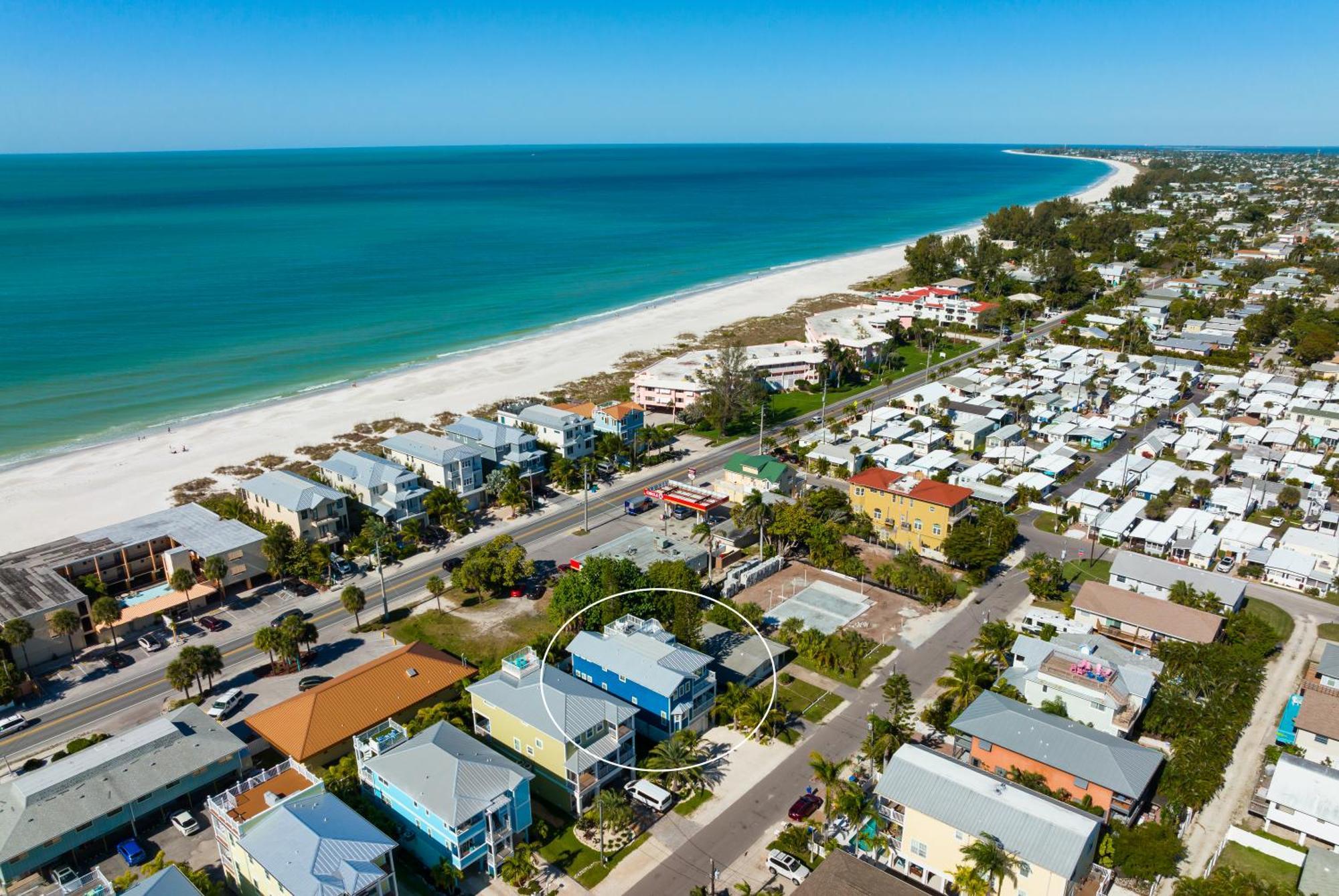 Holiday home Ocean Star! 7 Bdrms, 7 Baths! Beaches Less Than 5min Walk To Beach!