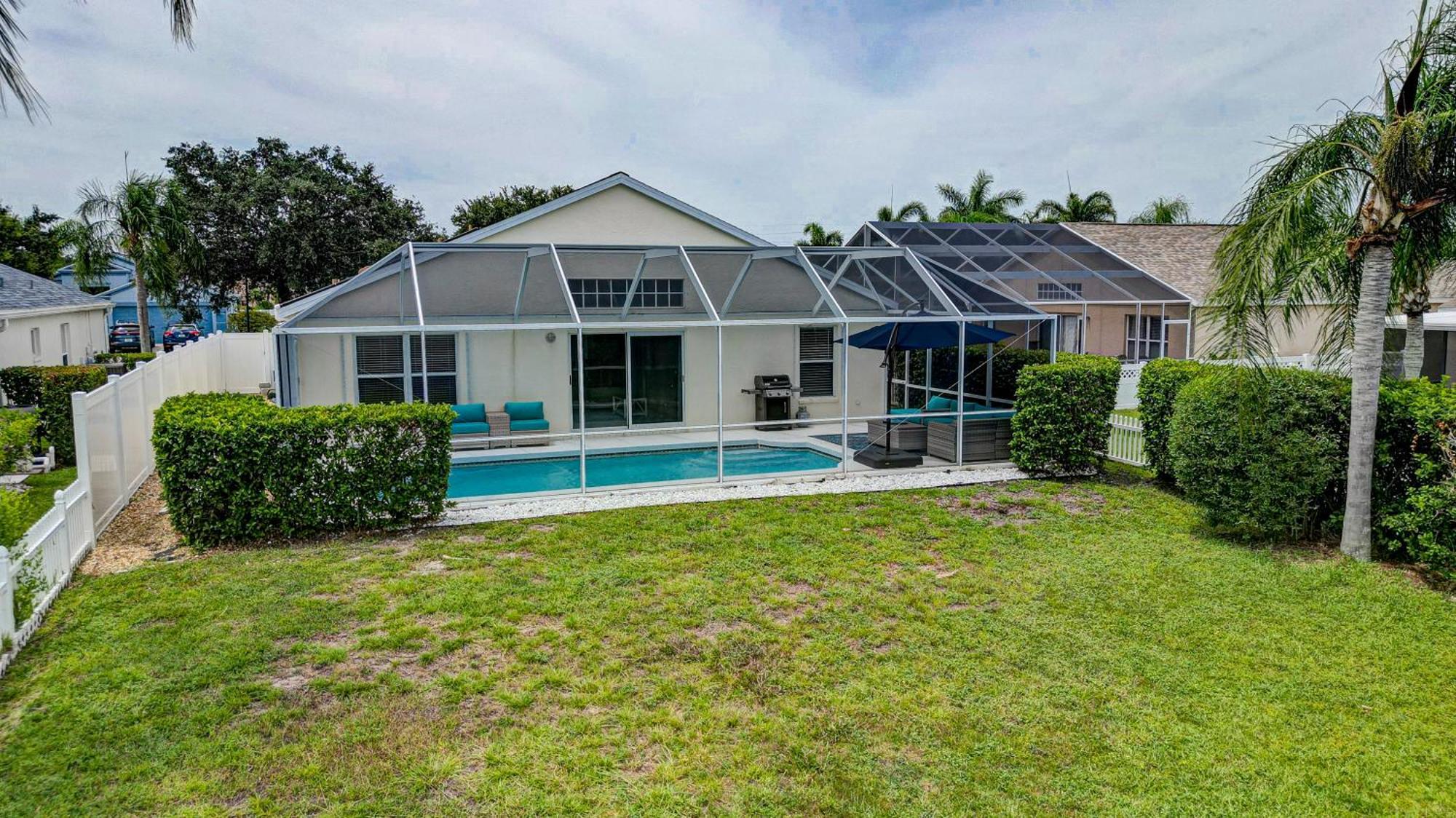Turtle Bay Cottage! Cozy With Private Pool! Water View! Holiday home *