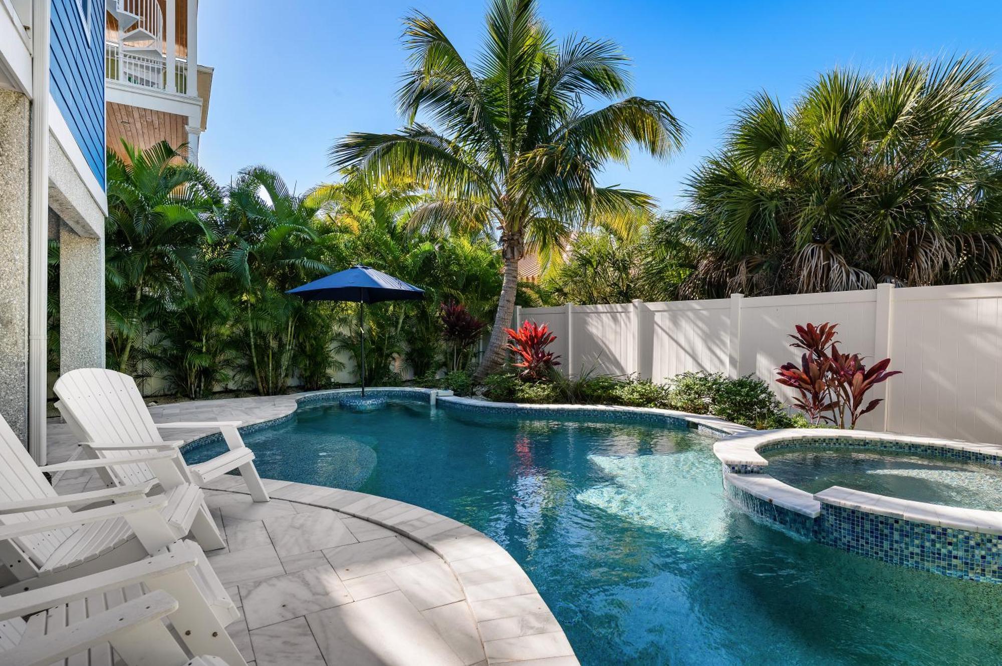 Holiday home Ocean Star! 7 Bdrms, 7 Baths! Beaches Less Than 5min Walk To Beach! *