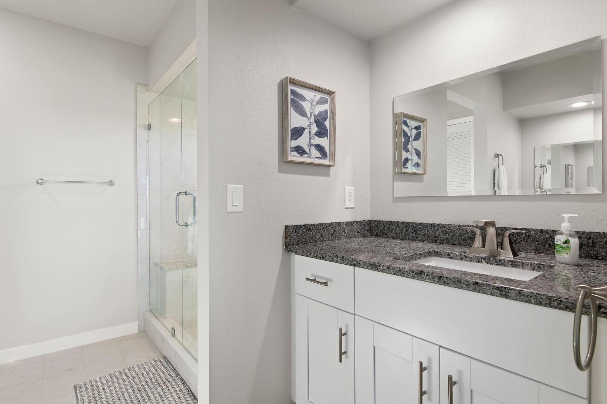 Holiday home The Tree House! Beautiful Townhome In With Great Amenities Surrounded By Nature! Longboat Key