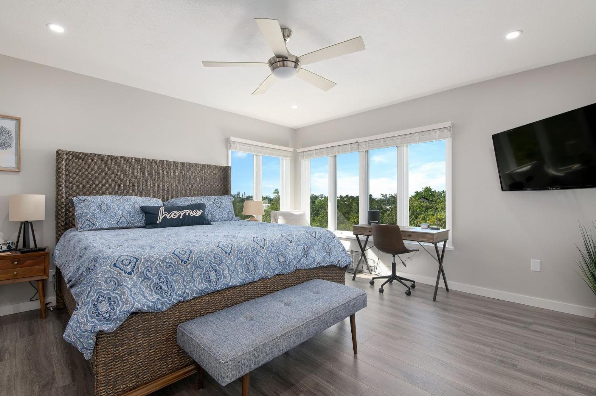 The Tree House! Beautiful Townhome In With Great Amenities Surrounded By Nature! Holiday home *