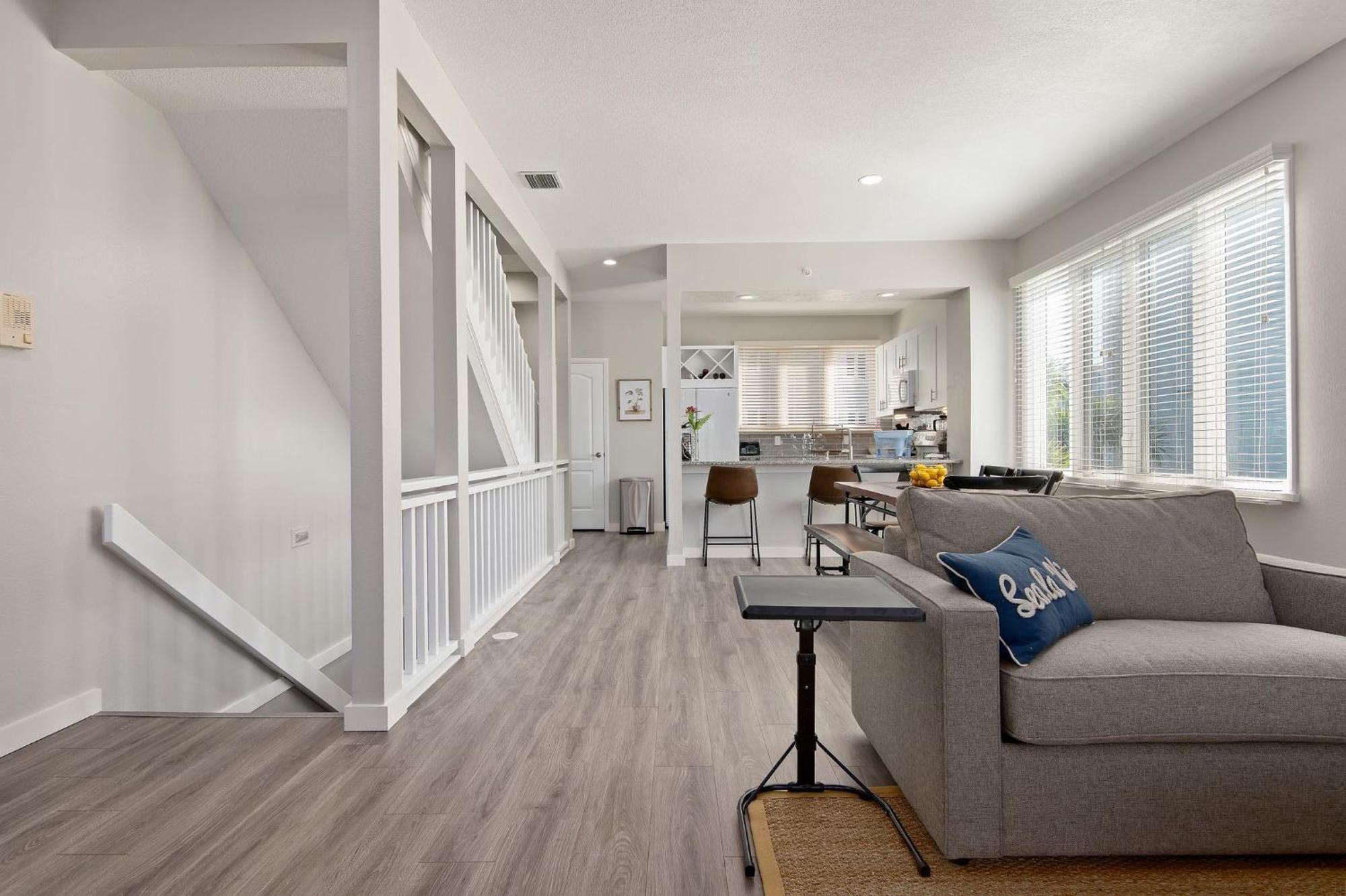 The Tree House! Beautiful Townhome In With Great Amenities Surrounded By Nature! *