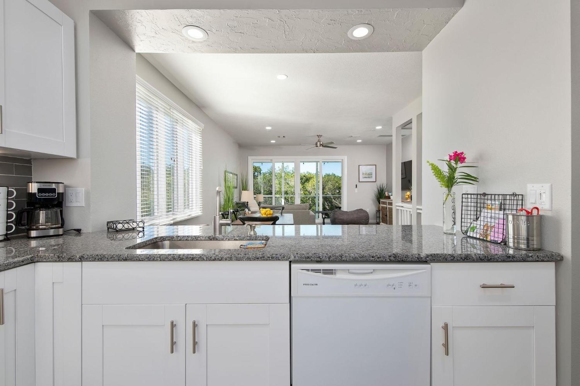 Holiday home The Tree House! Beautiful Townhome In With Great Amenities Surrounded By Nature!