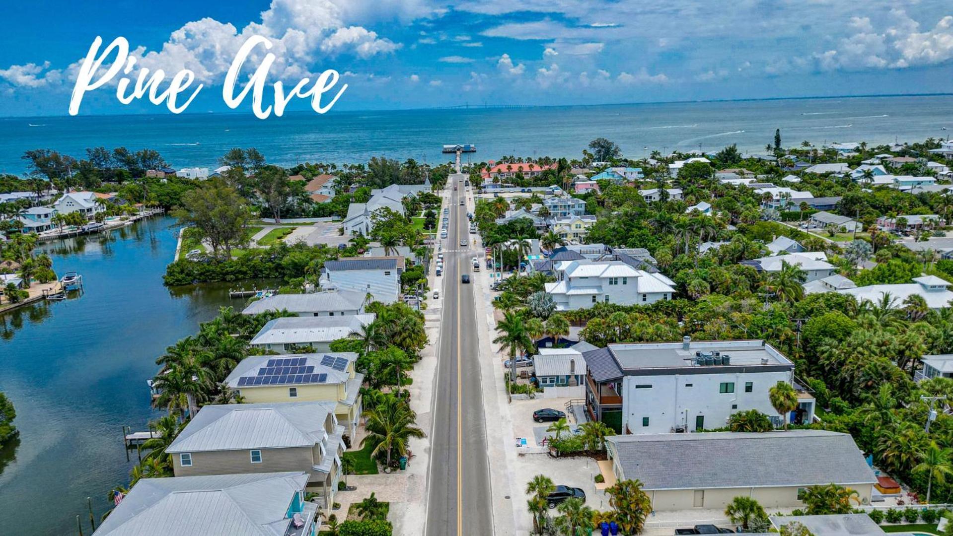 Royal Palm Paradise! Waterfront, Private Pool & Hot Tub, Boat Dock!