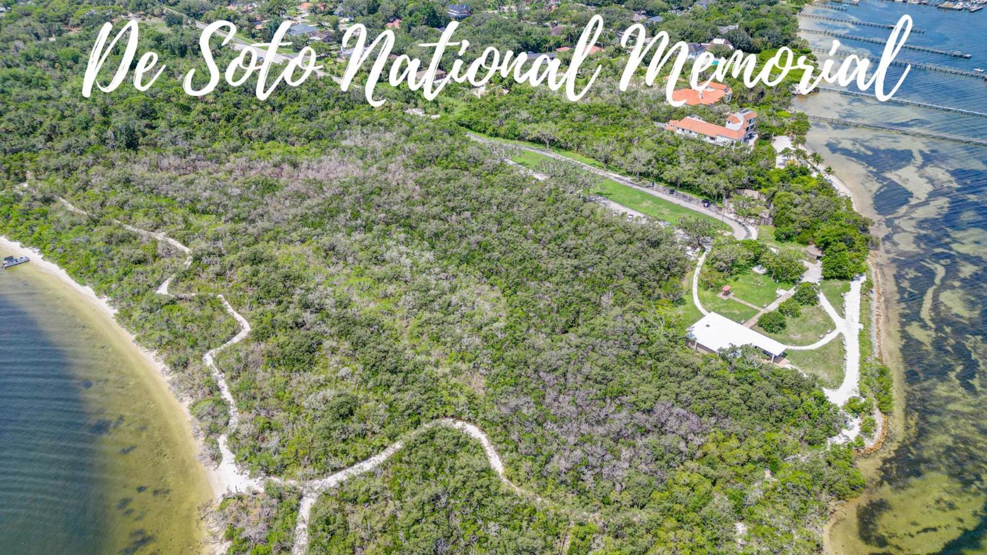 Royal Palm Paradise! Waterfront, Private Pool & Hot Tub, Boat Dock! *