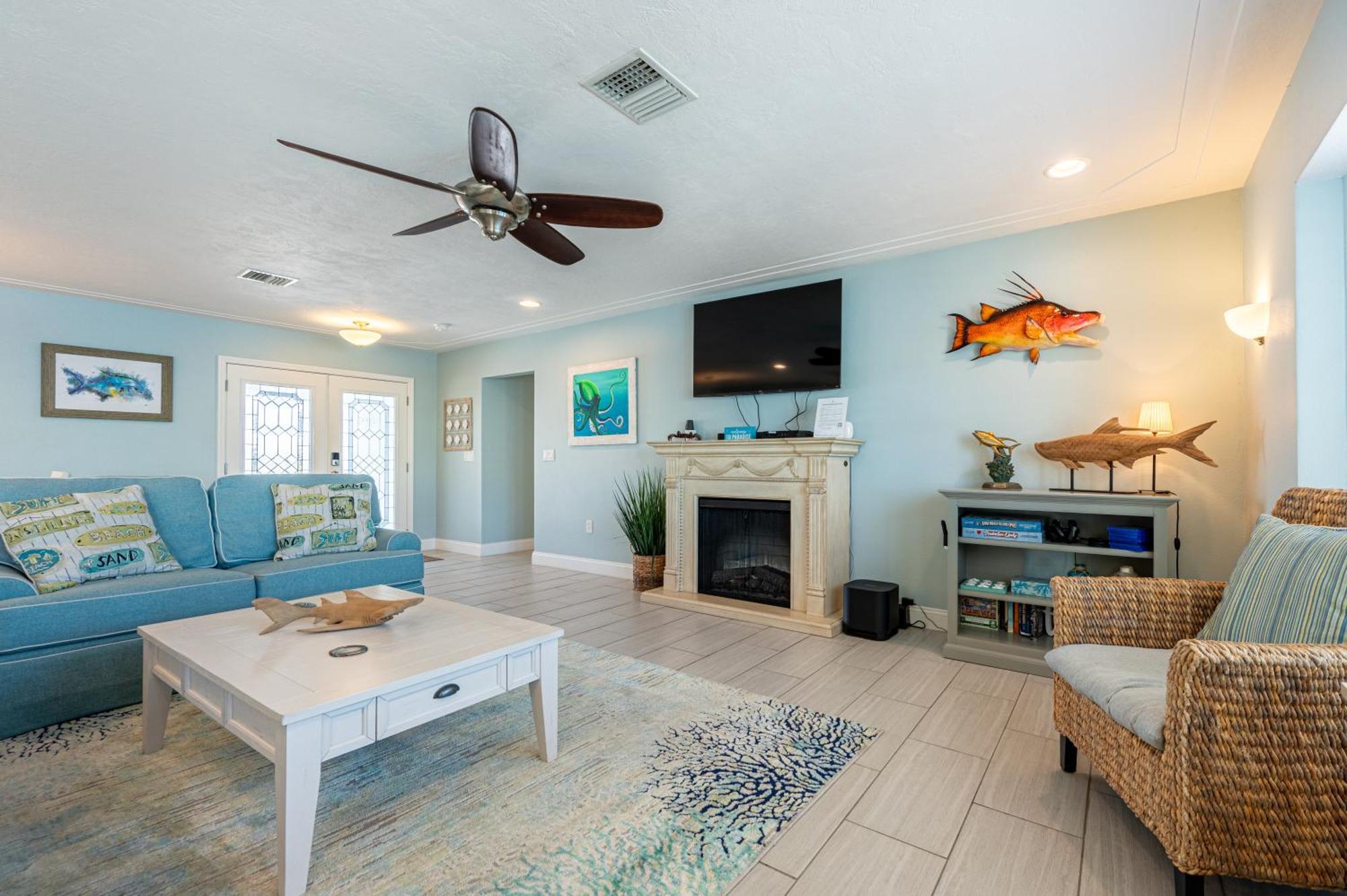 Holiday home Royal Palm Paradise! Waterfront, Private Pool & Hot Tub, Boat Dock! *