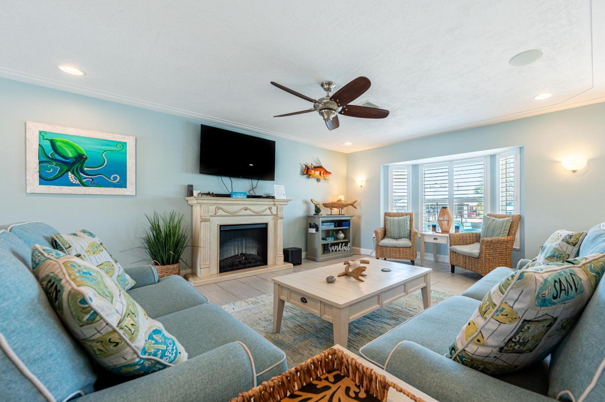 Holiday home Royal Palm Paradise! Waterfront, Private Pool & Hot Tub, Boat Dock! *
