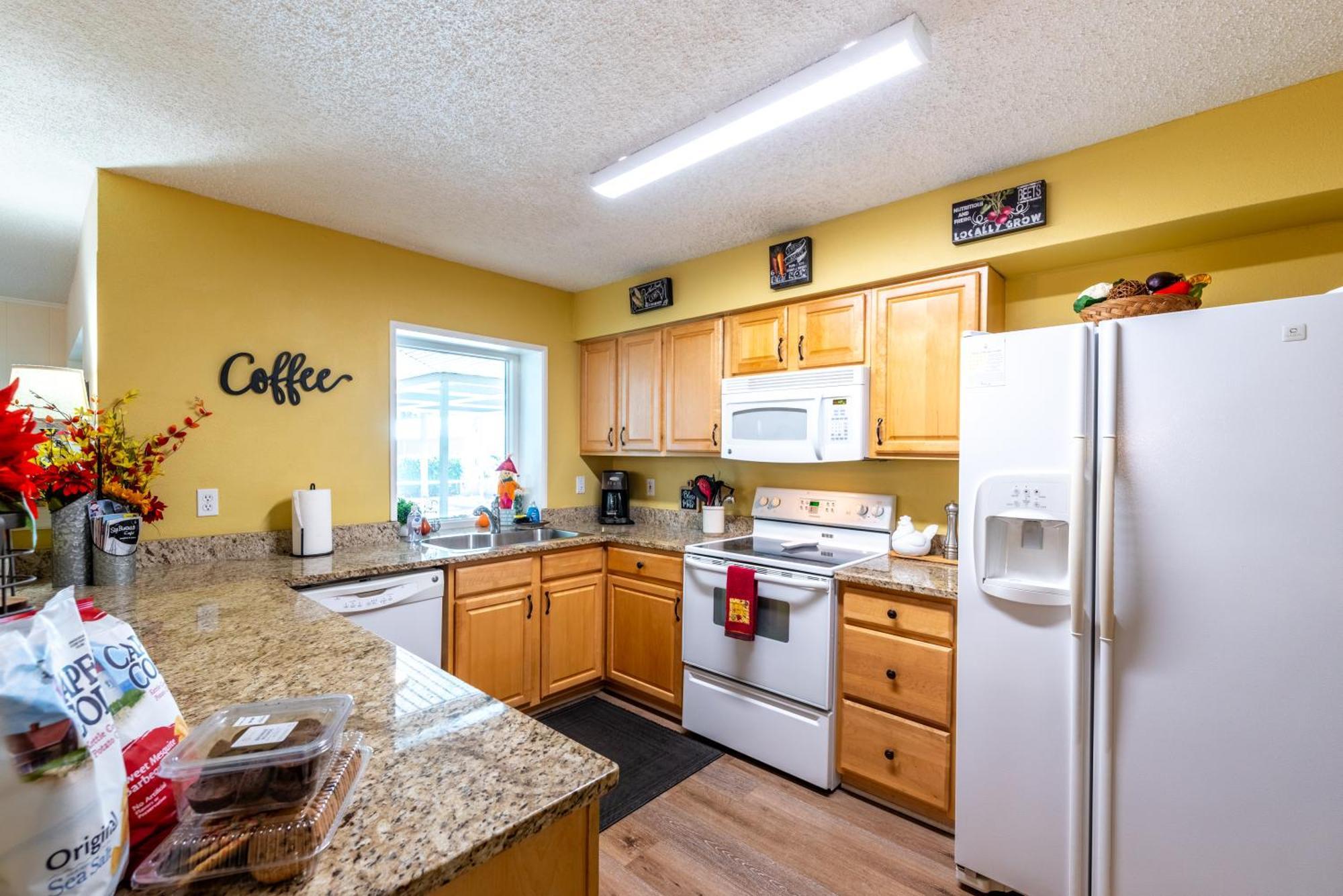 Montauks Point! Private Pool 10 Min Drive To Anna Maria Beaches!