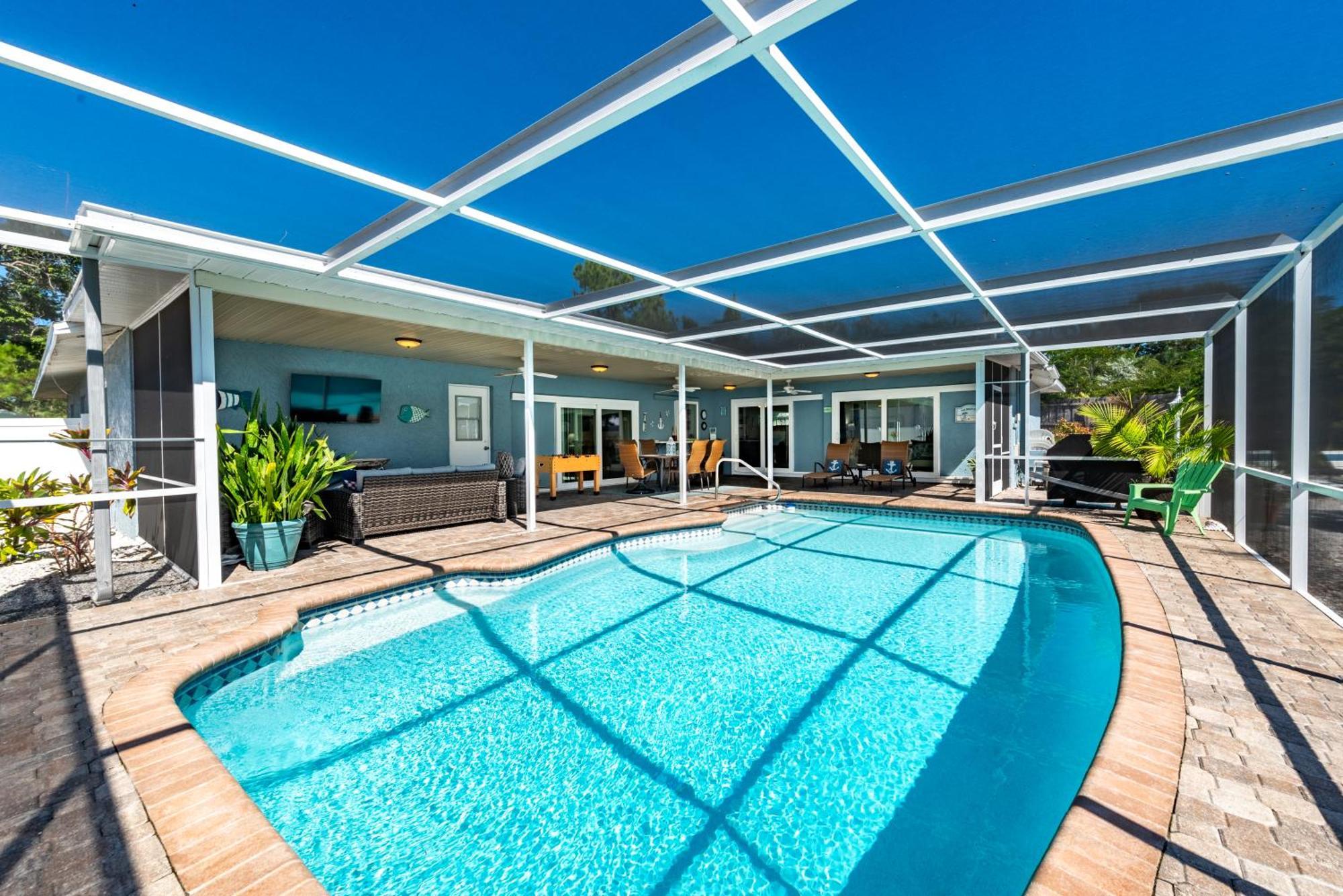 Montauks Point! Private Pool 10 Min Drive To Anna Maria Beaches! Bradenton