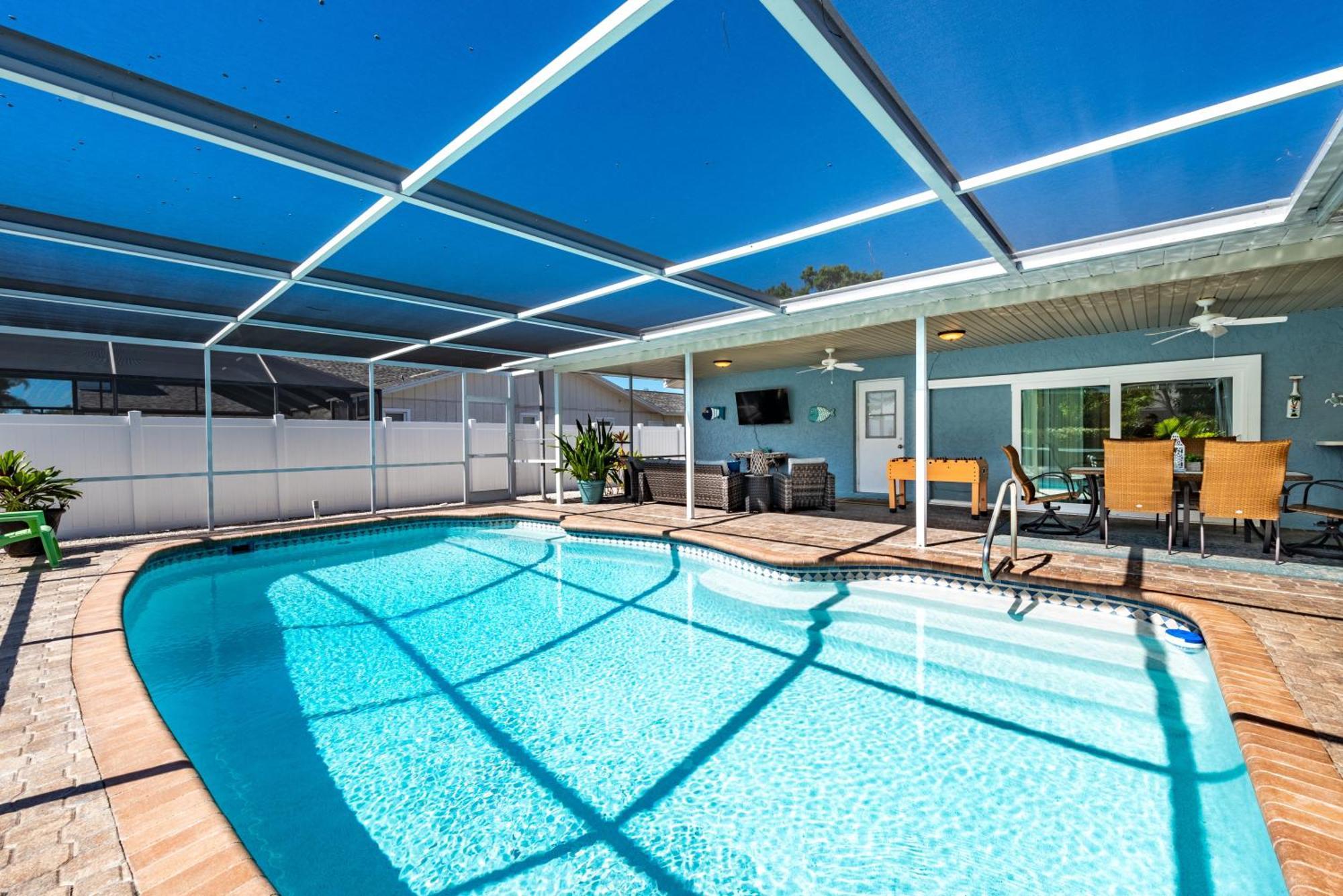Montauks Point! Private Pool 10 Min Drive To Anna Maria Beaches! * Bradenton