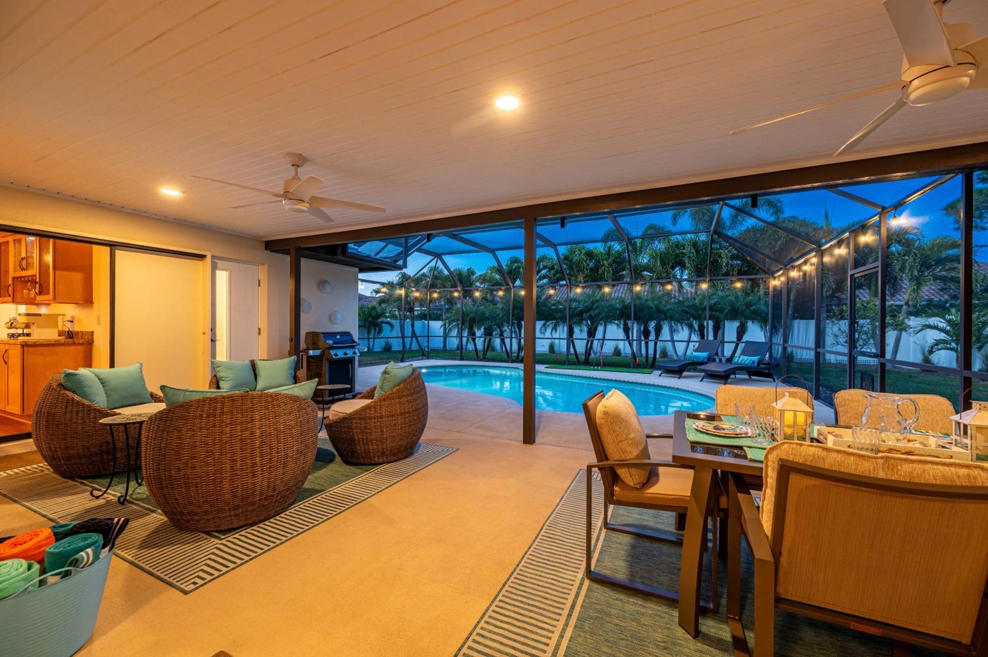 New! House Of Palms! Private Pool Home! Short Drive To Ami Holiday home