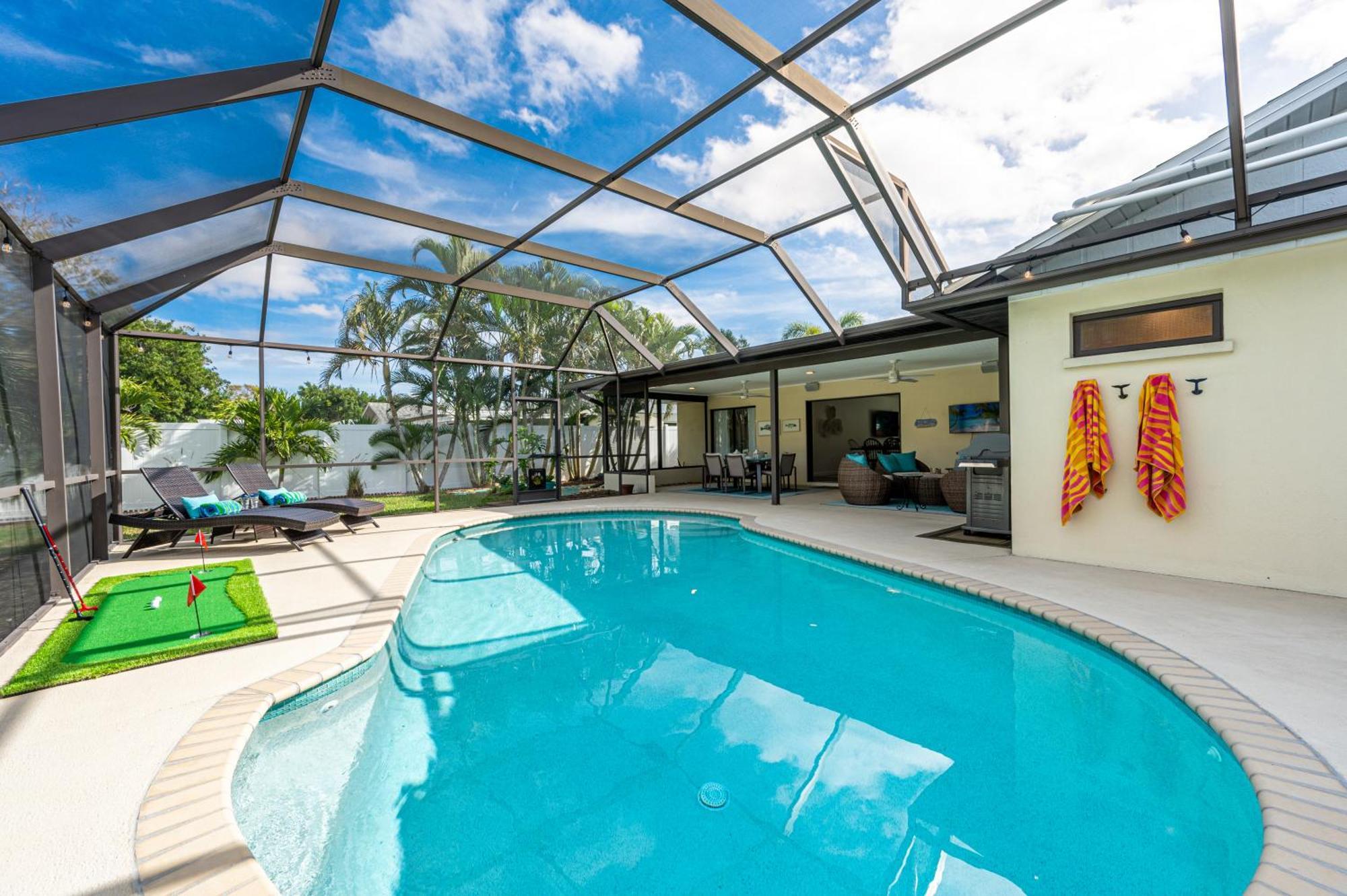 New! House Of Palms! Private Pool Home! Short Drive To Ami Holiday home Bradenton
