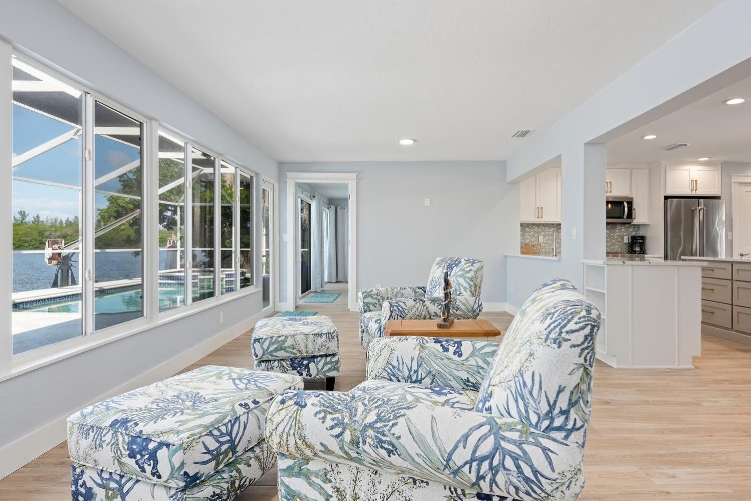 Casa Palma! Beautiful Waterfront With Heated Pool & Dock! * Bradenton