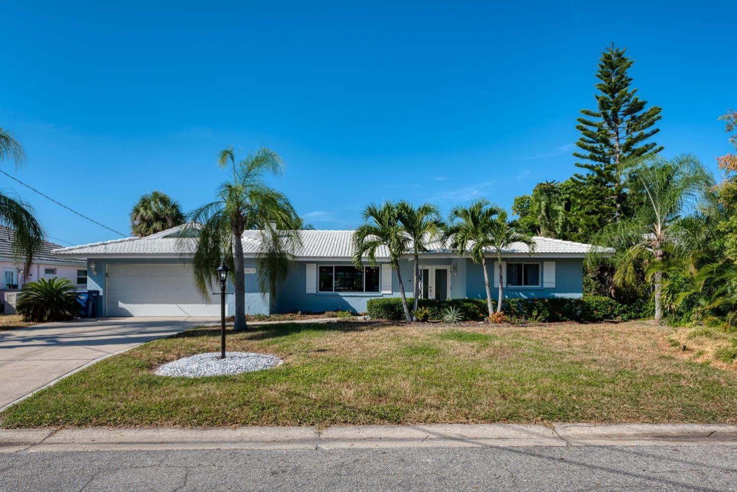 Casa Palma! Beautiful Waterfront With Heated Pool & Dock! *