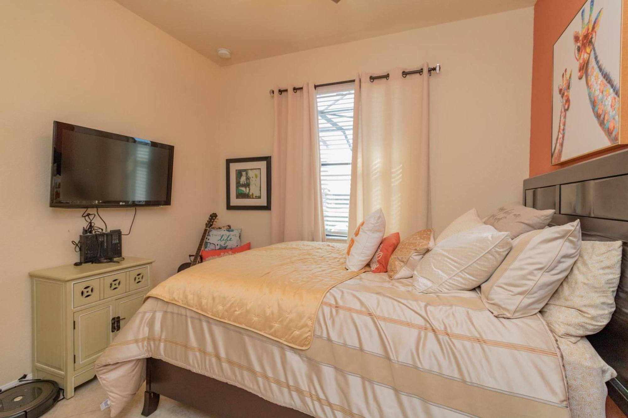 128 Sweet Tree! Lakeside With Private Pool Located In River Golf & Cc Bradenton