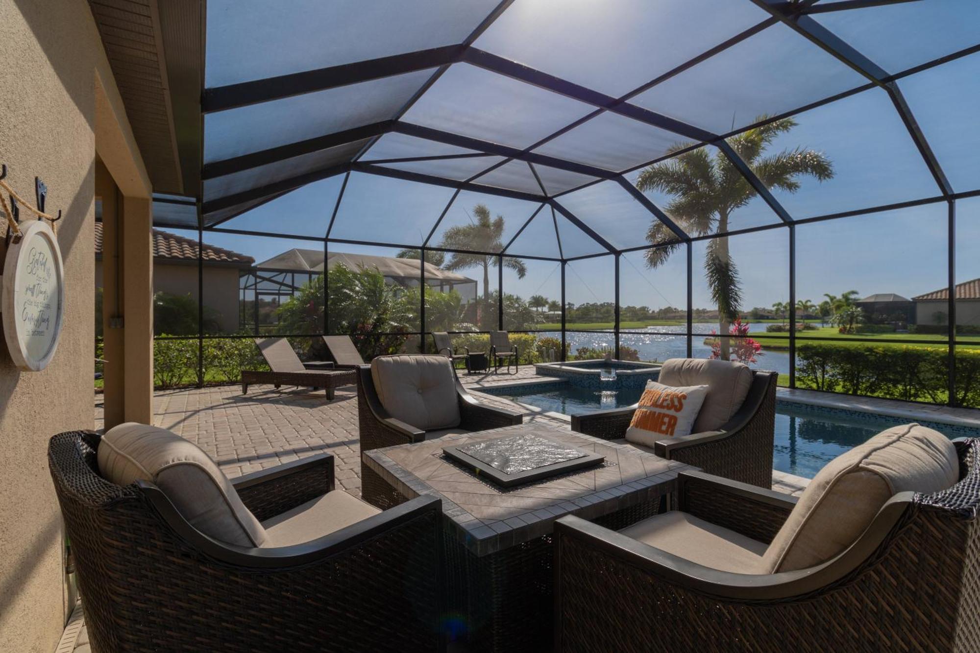 128 Sweet Tree! Lakeside With Private Pool Located In River Golf & Cc Holiday home Bradenton