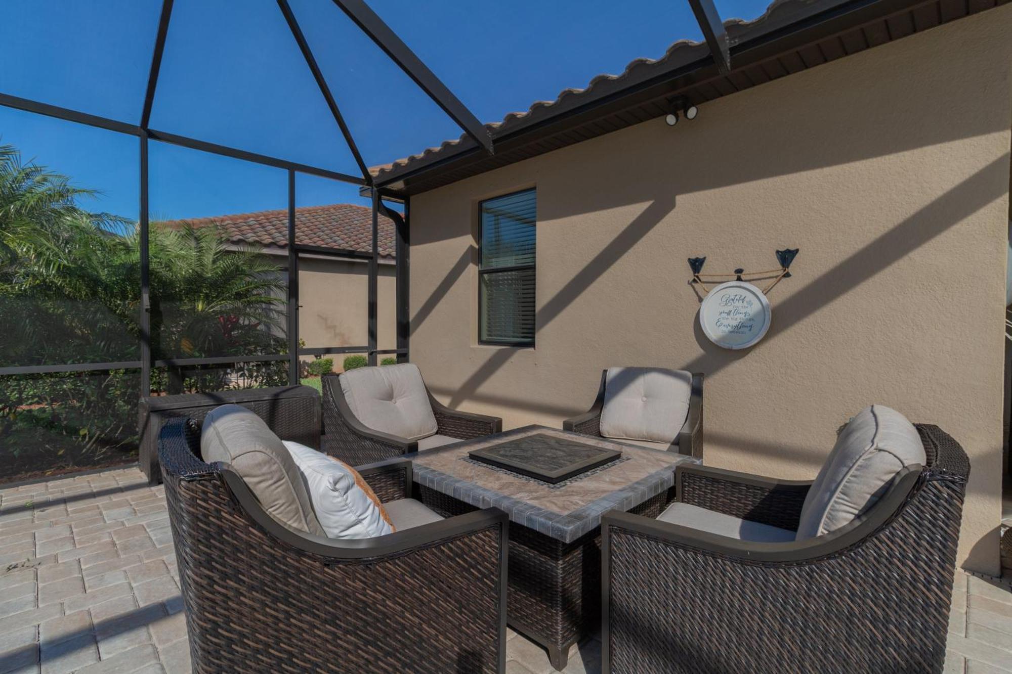 128 Sweet Tree! Lakeside With Private Pool Located In River Golf & Cc