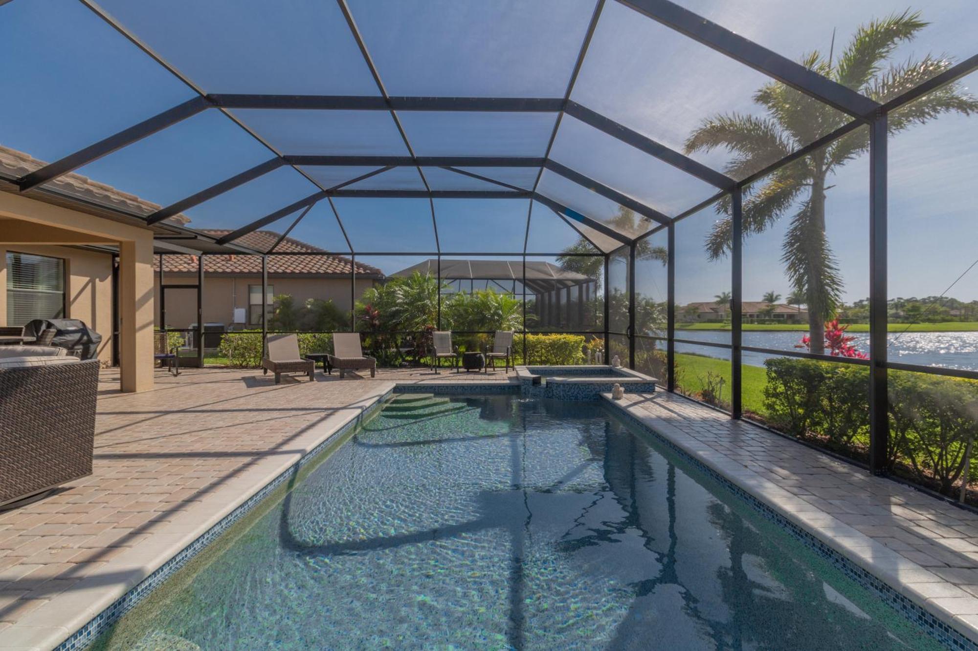 128 Sweet Tree! Lakeside With Private Pool Located In River Golf & Cc Holiday home