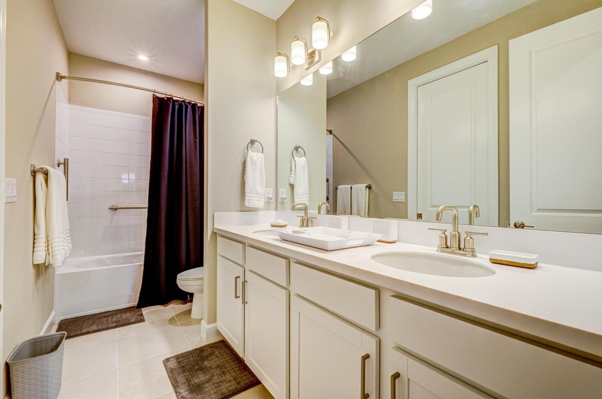 Azario Sunrise ! Active Lifestyle Community! Near Ami And Tampa Holiday home Bradenton