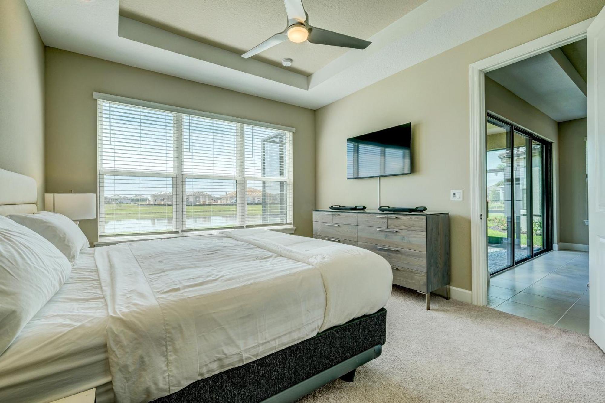 Azario Sunrise ! Active Lifestyle Community! Near Ami And Tampa