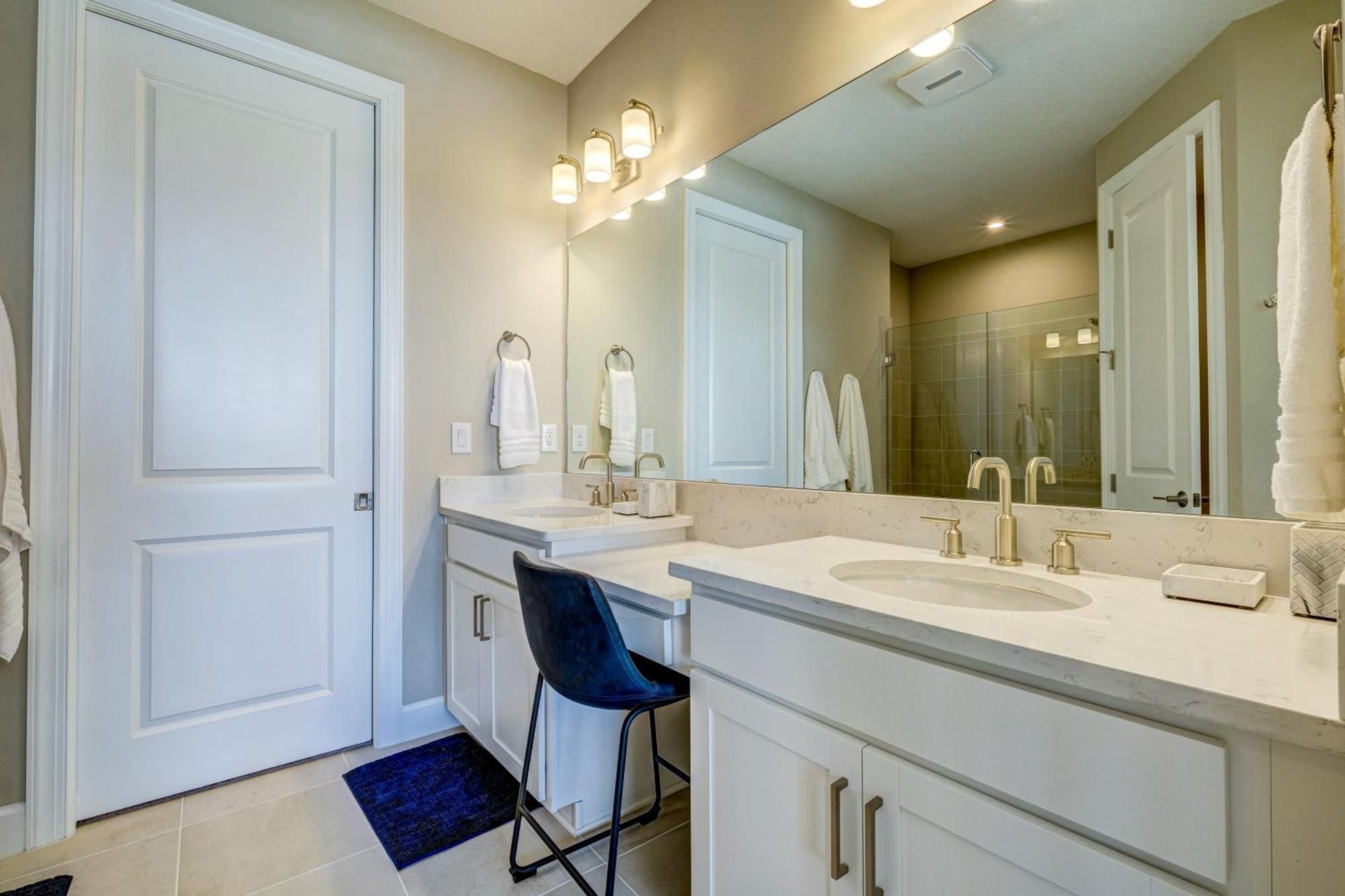 Azario Sunrise ! Active Lifestyle Community! Near Ami And Tampa *