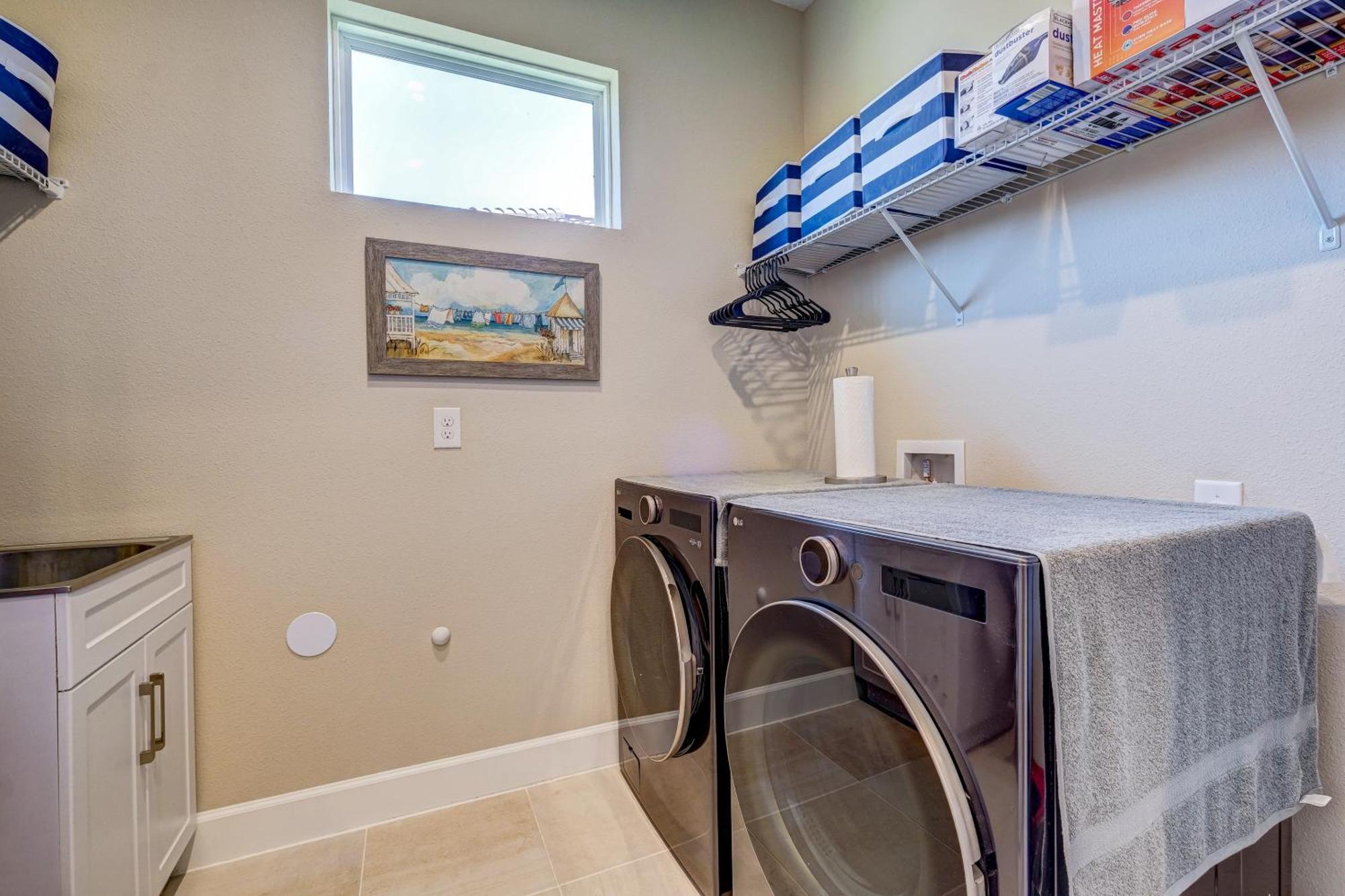 Azario Sunrise ! Active Lifestyle Community! Near Ami And Tampa
