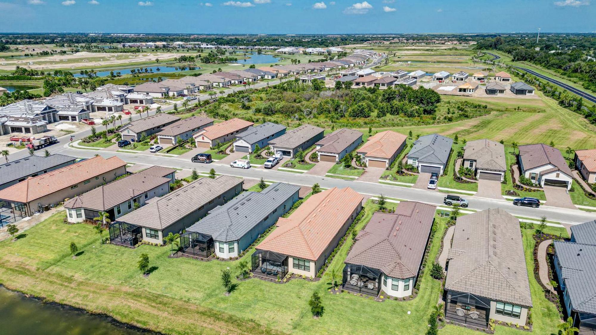 Azario Sunrise ! Active Lifestyle Community! Near Ami And Tampa Holiday home Bradenton