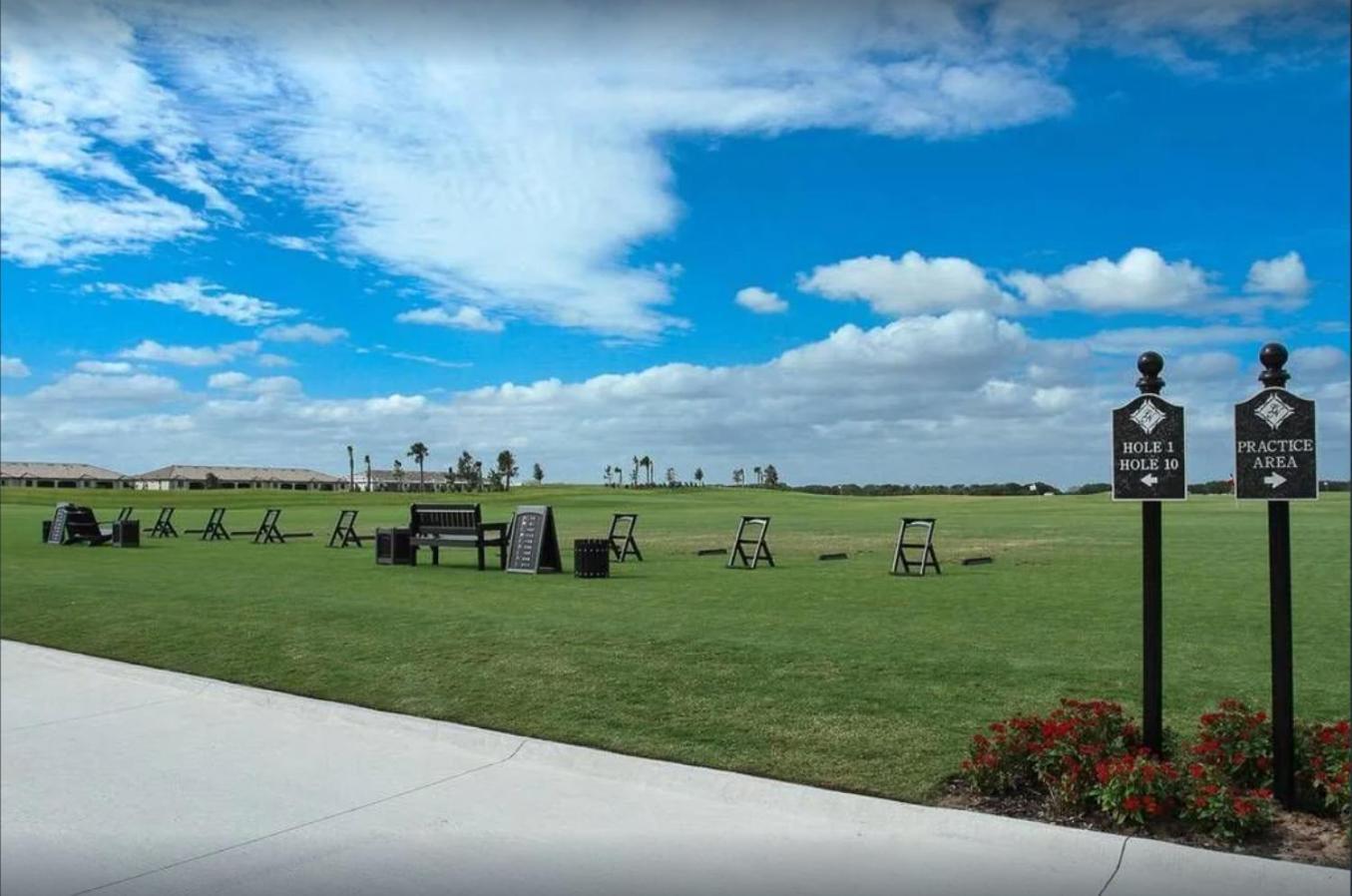 12th Hole Hideaway! Ground Floor At Lakewood National Golf Club! Holiday home *