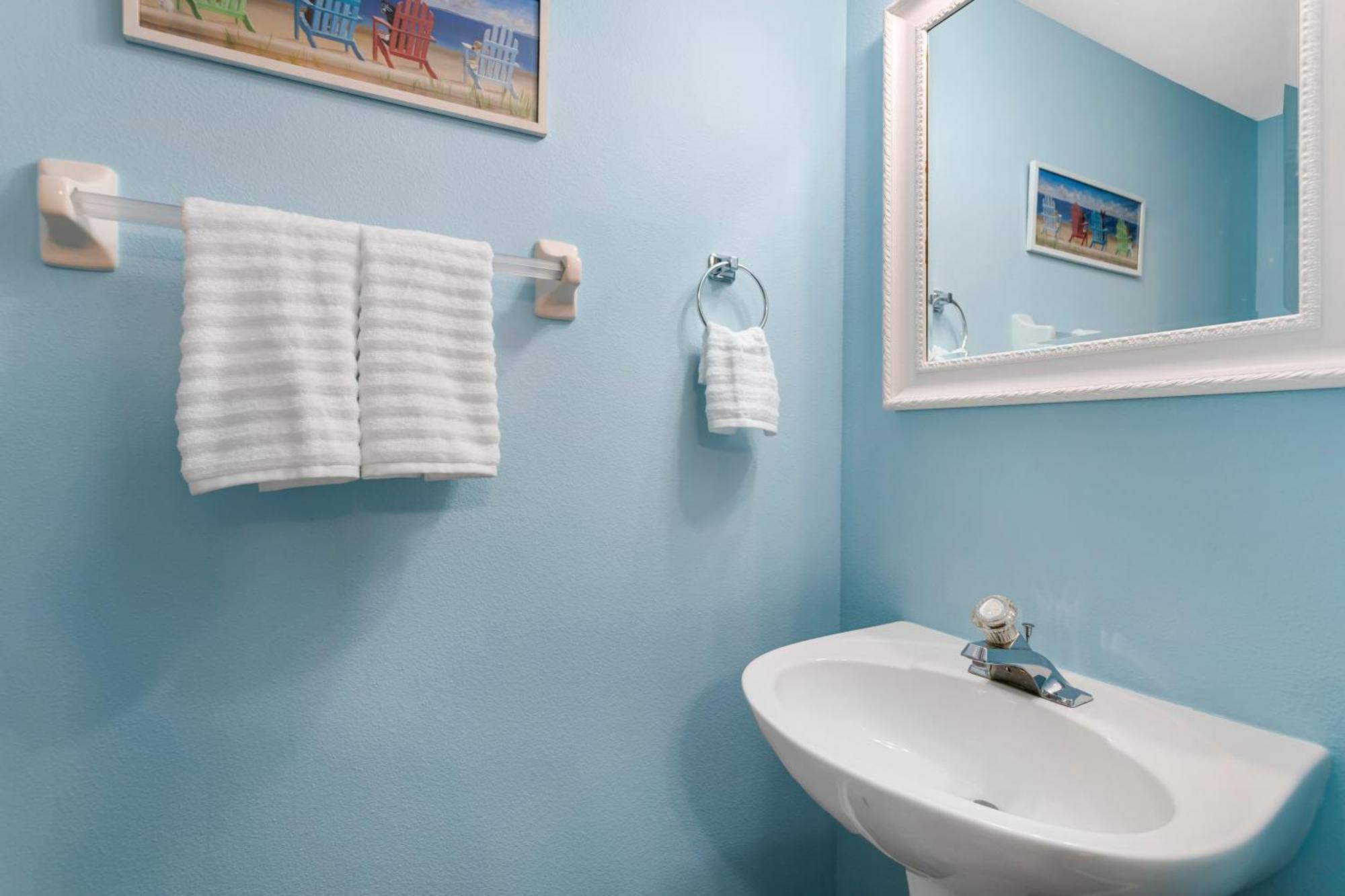 Holiday home Cappy Hour! Lakefront Townhome With Backyard Paradise And Amazing Community Amenities!