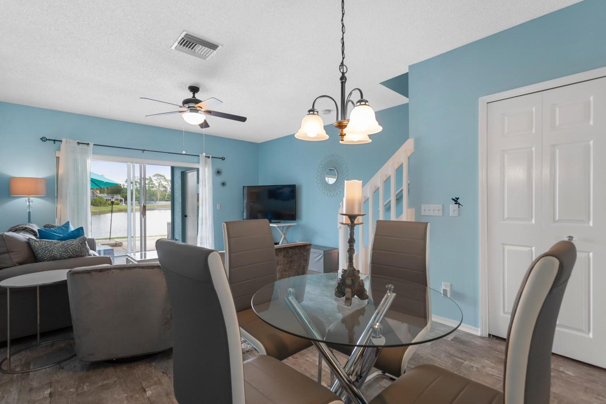 Holiday home Cappy Hour! Lakefront Townhome With Backyard Paradise And Amazing Community Amenities! *