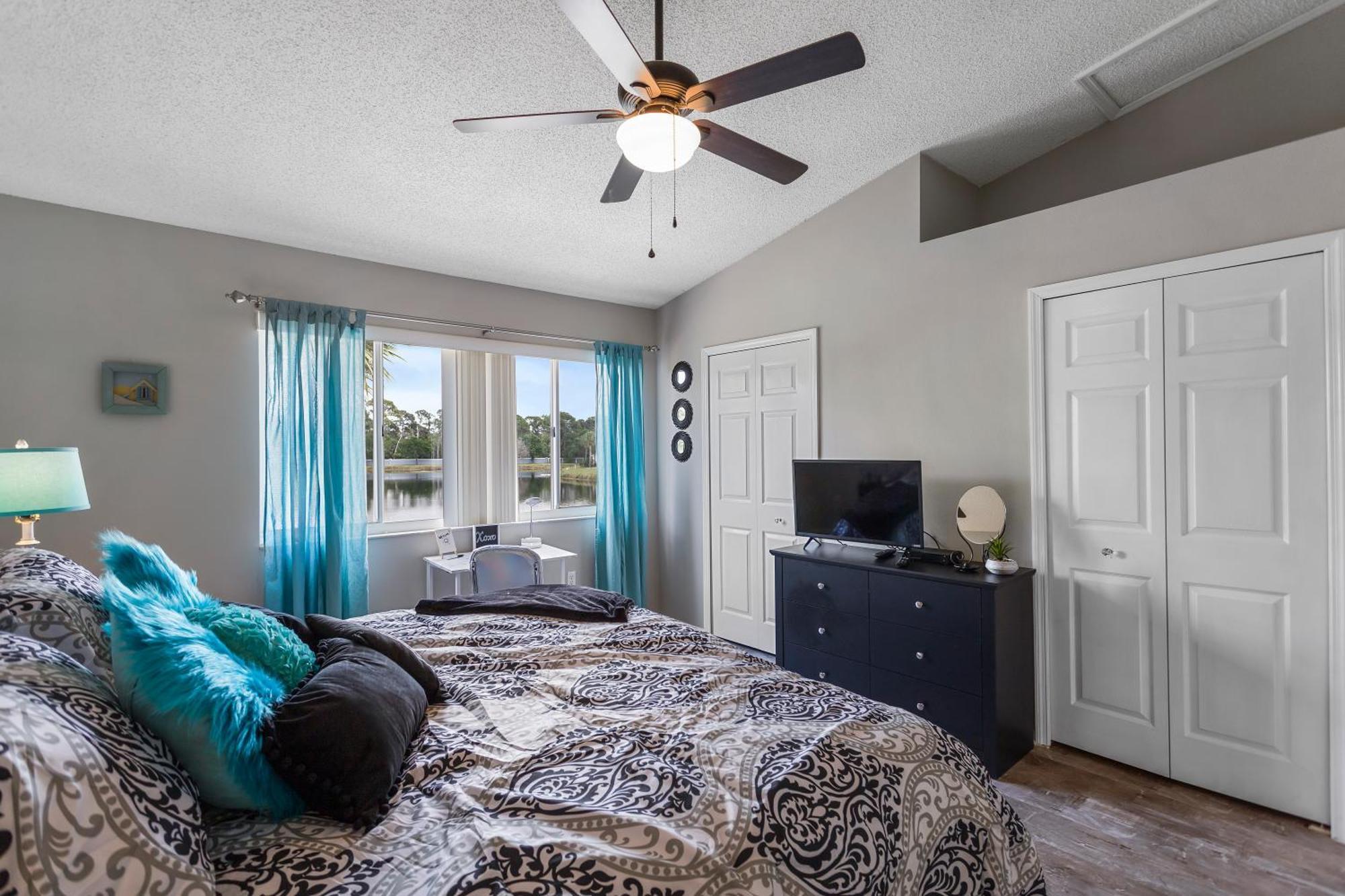 Cappy Hour! Lakefront Townhome With Backyard Paradise And Amazing Community Amenities! Holiday home *