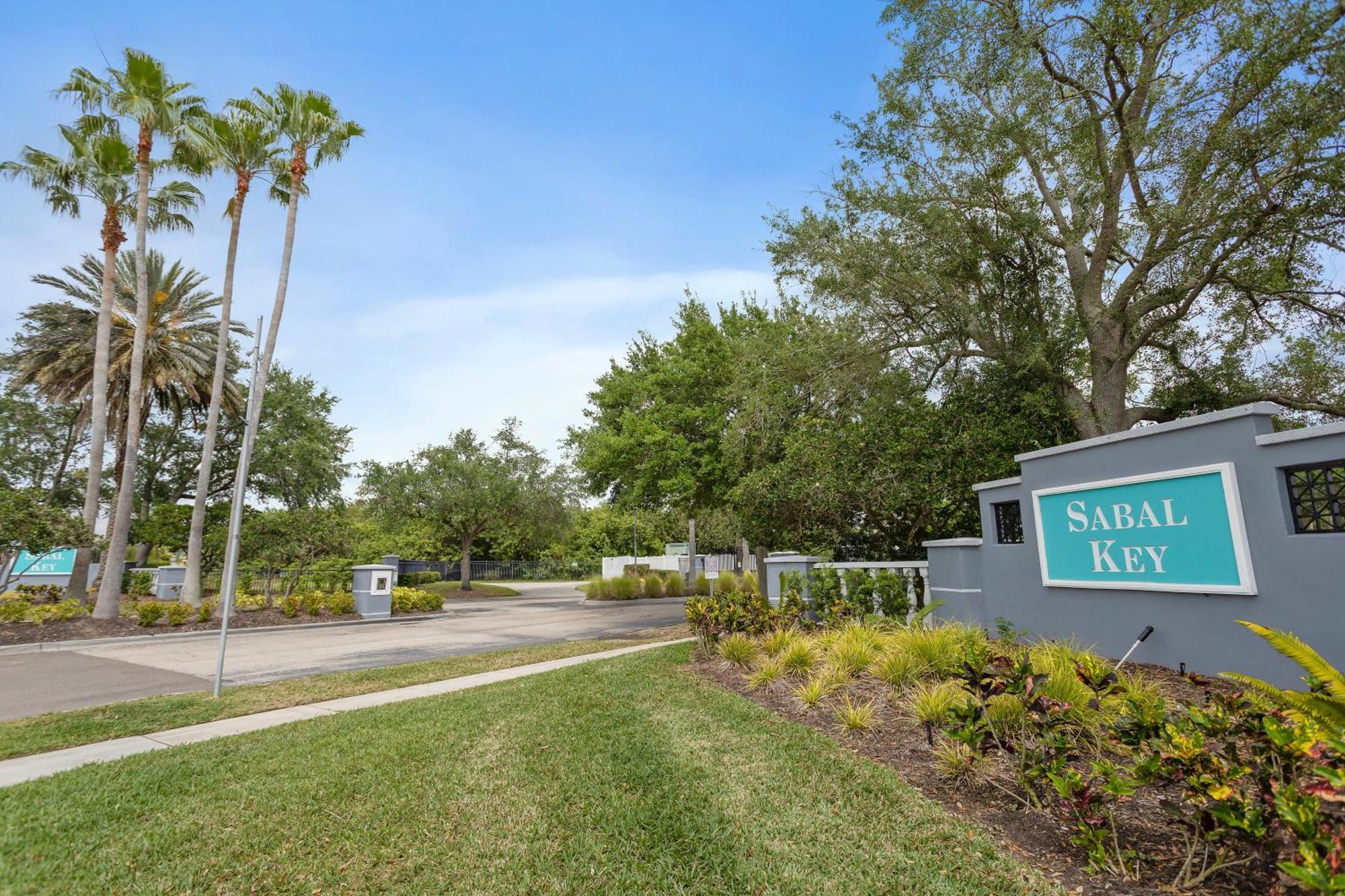 Cappy Hour! Lakefront Townhome With Backyard Paradise And Amazing Community Amenities! Holiday home Bradenton